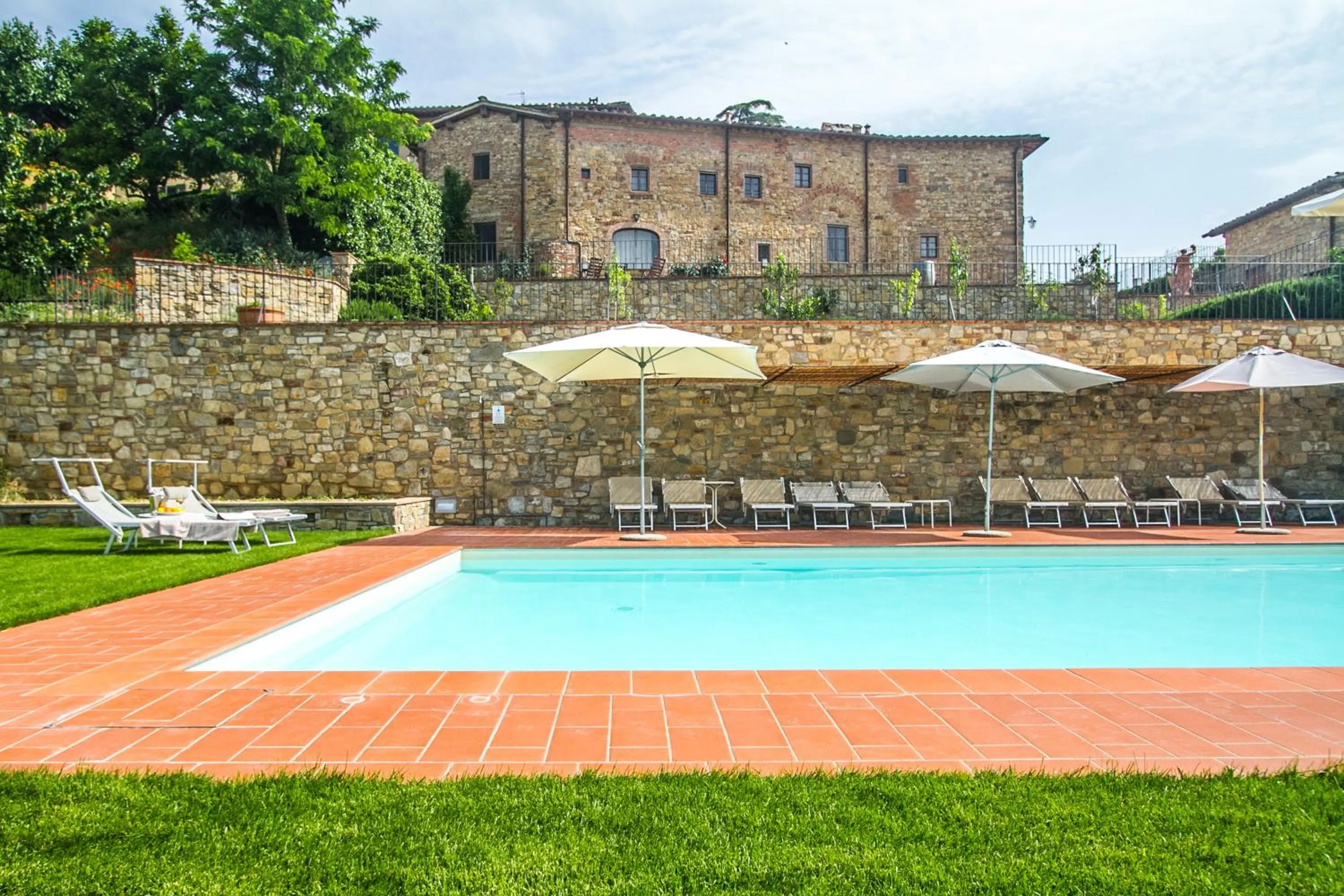 Pool view in Relais Villa Olmo - Place of Charme