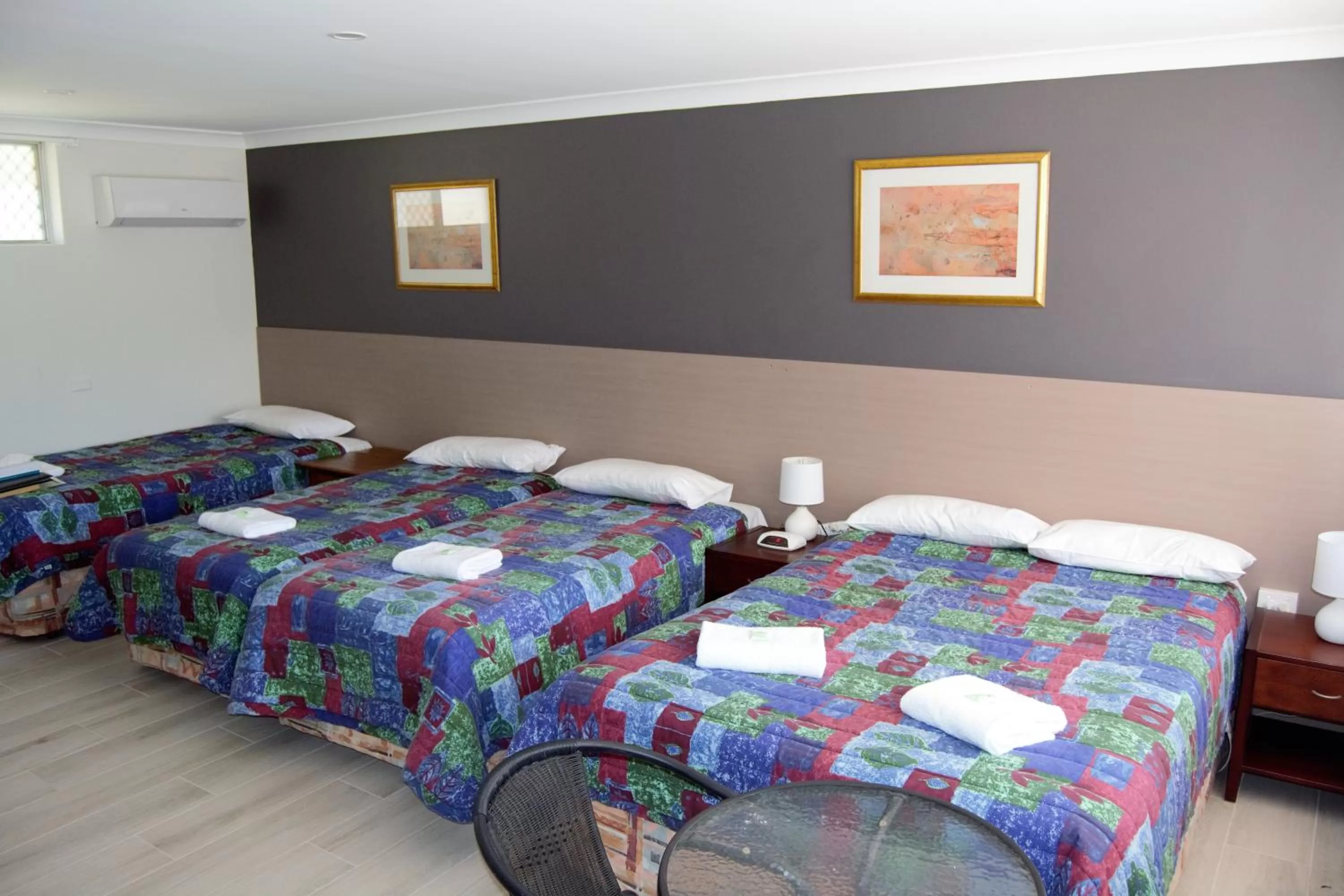 Bed in Civic Motor Inn