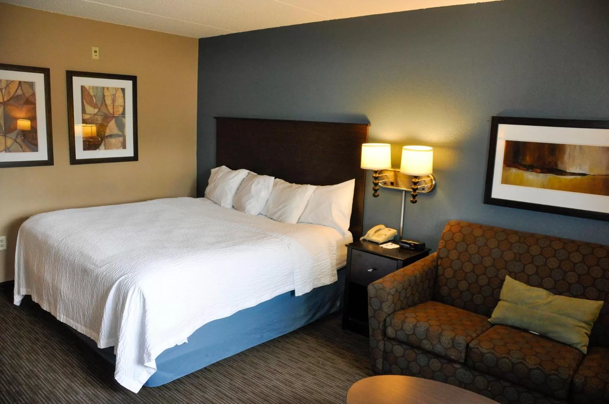 Bedroom, Bed in AmericInn by Wyndham Clear Lake