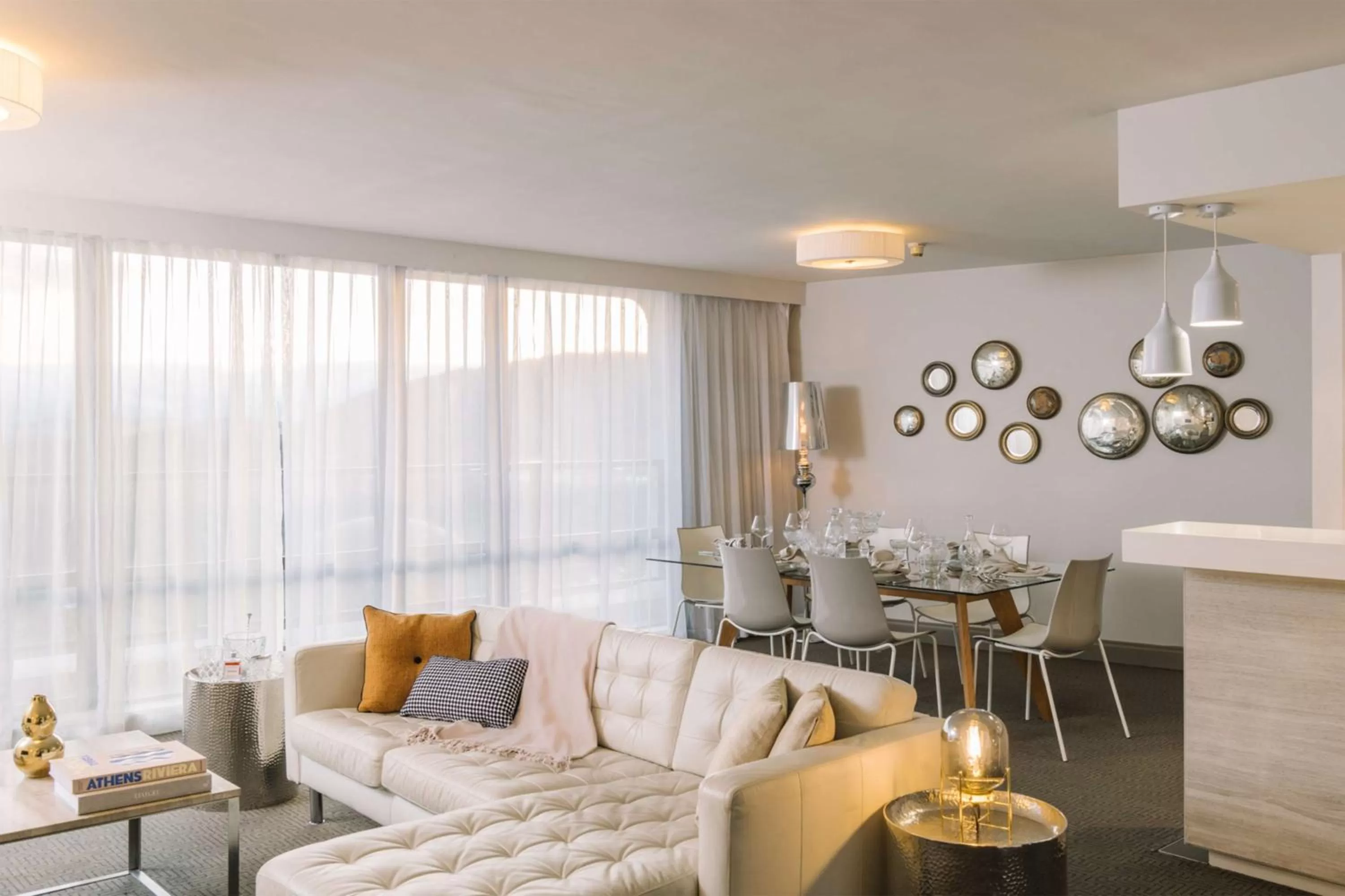 Photo of the whole room in QT Canberra