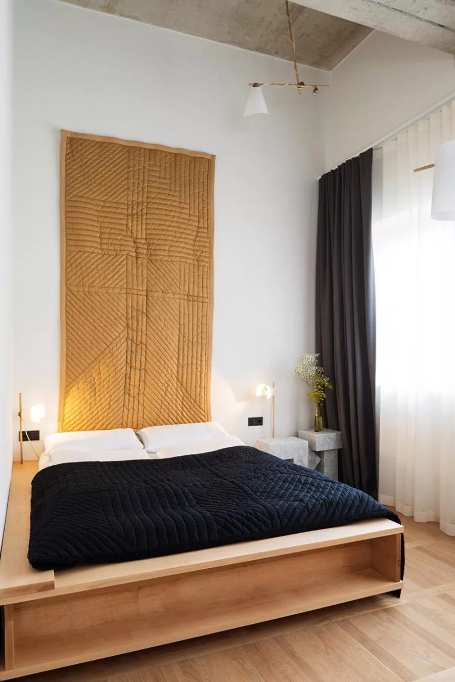 Bed in The Flushing Meadows Hotel