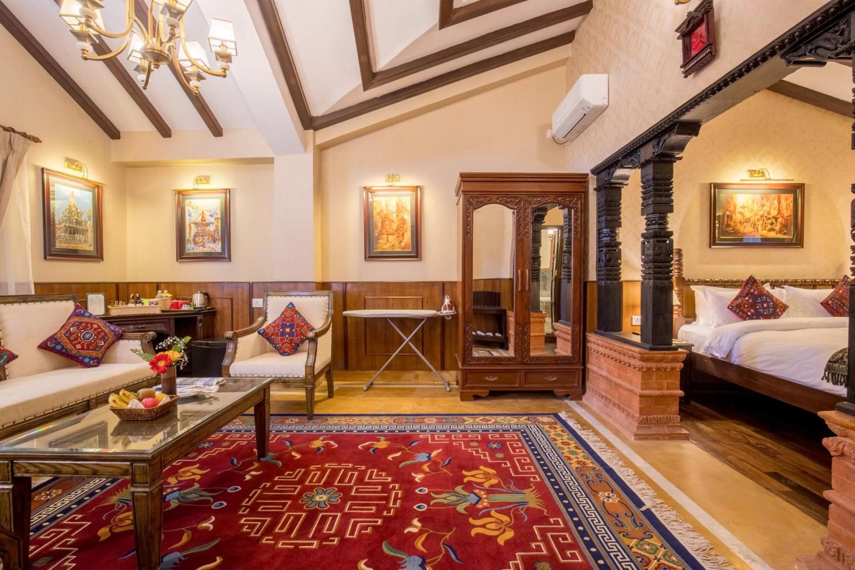 Living room, Bed in Baber Mahal Vilas - The Heritage Hotel