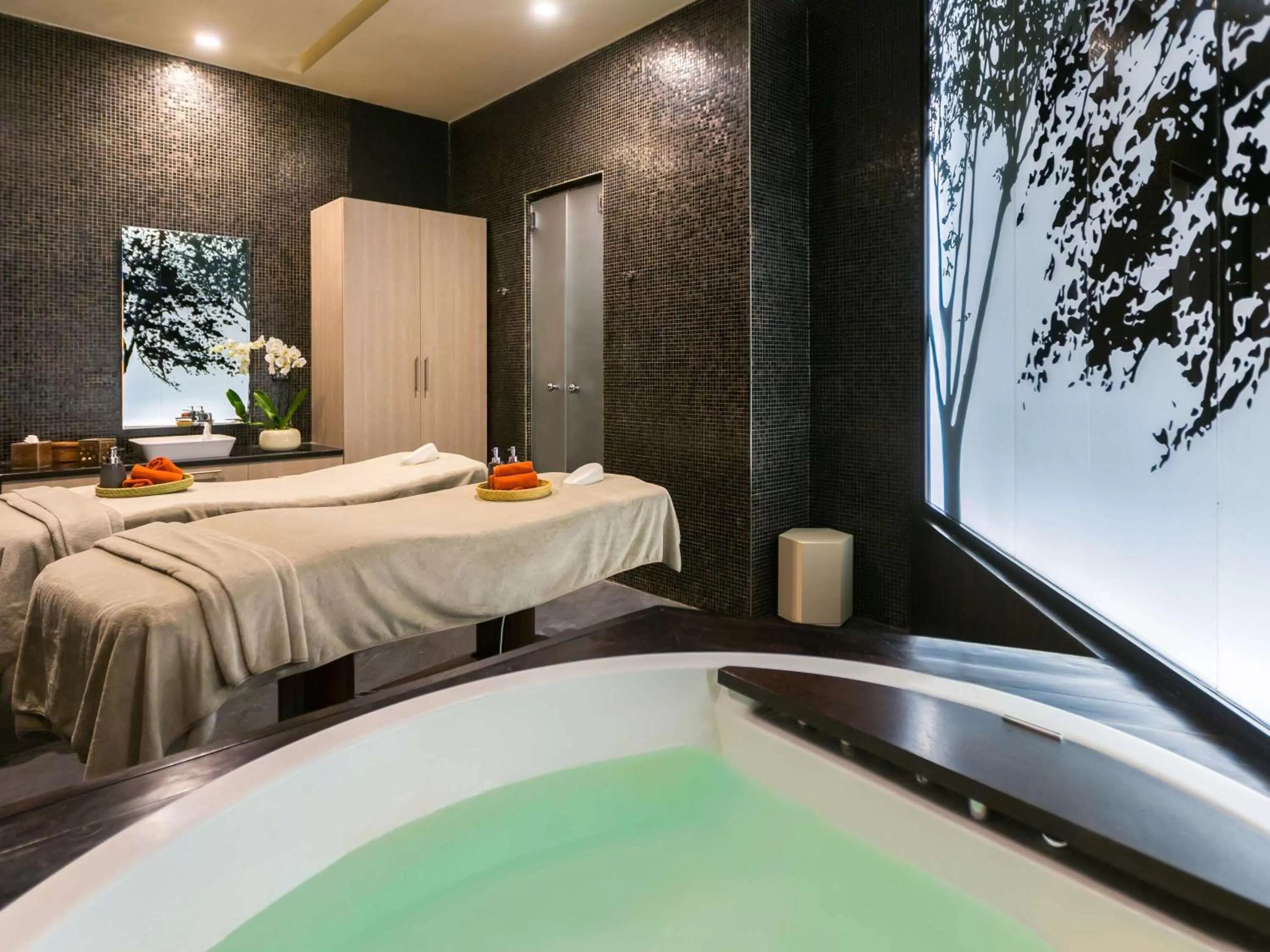 Fitness centre/facilities in Mövenpick Hotel du Lac Tunis