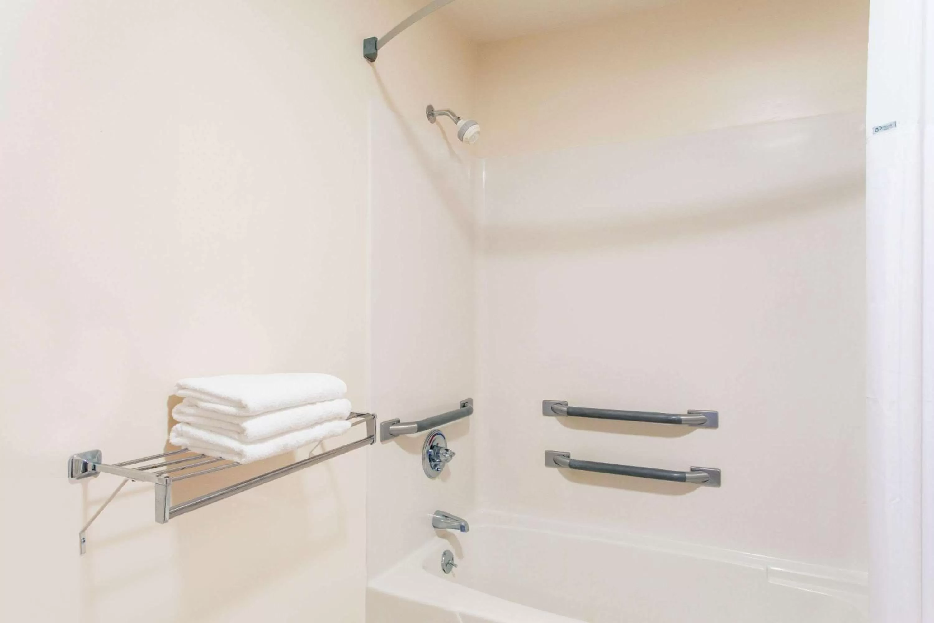 Photo of the whole room in Days Inn by Wyndham Picayune