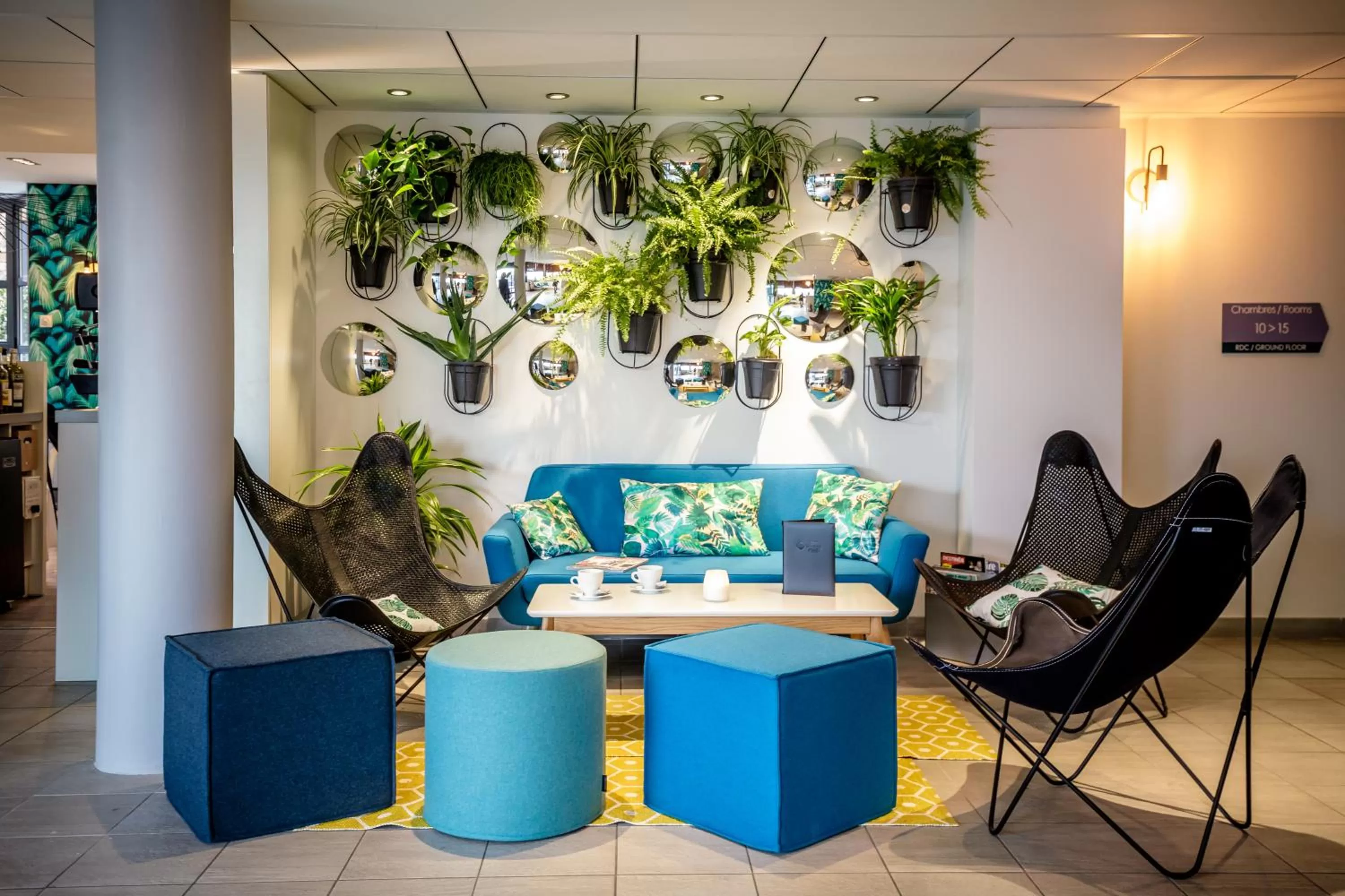 Communal lounge/ TV room in Best Western Plus Hôtel Vannes Centre Ville