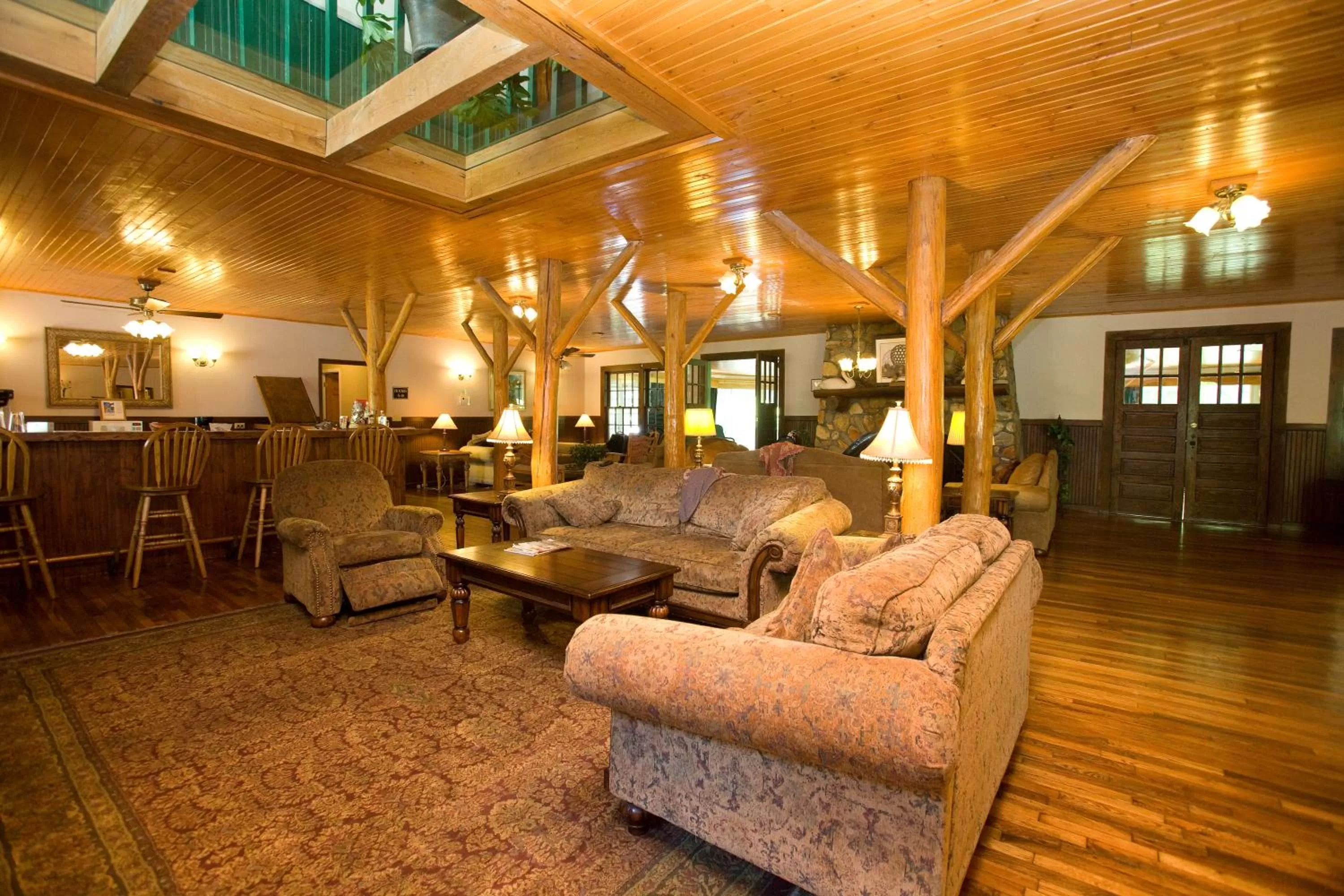 Lobby or reception in Highland Lake Inn & Resort - Flat Rock