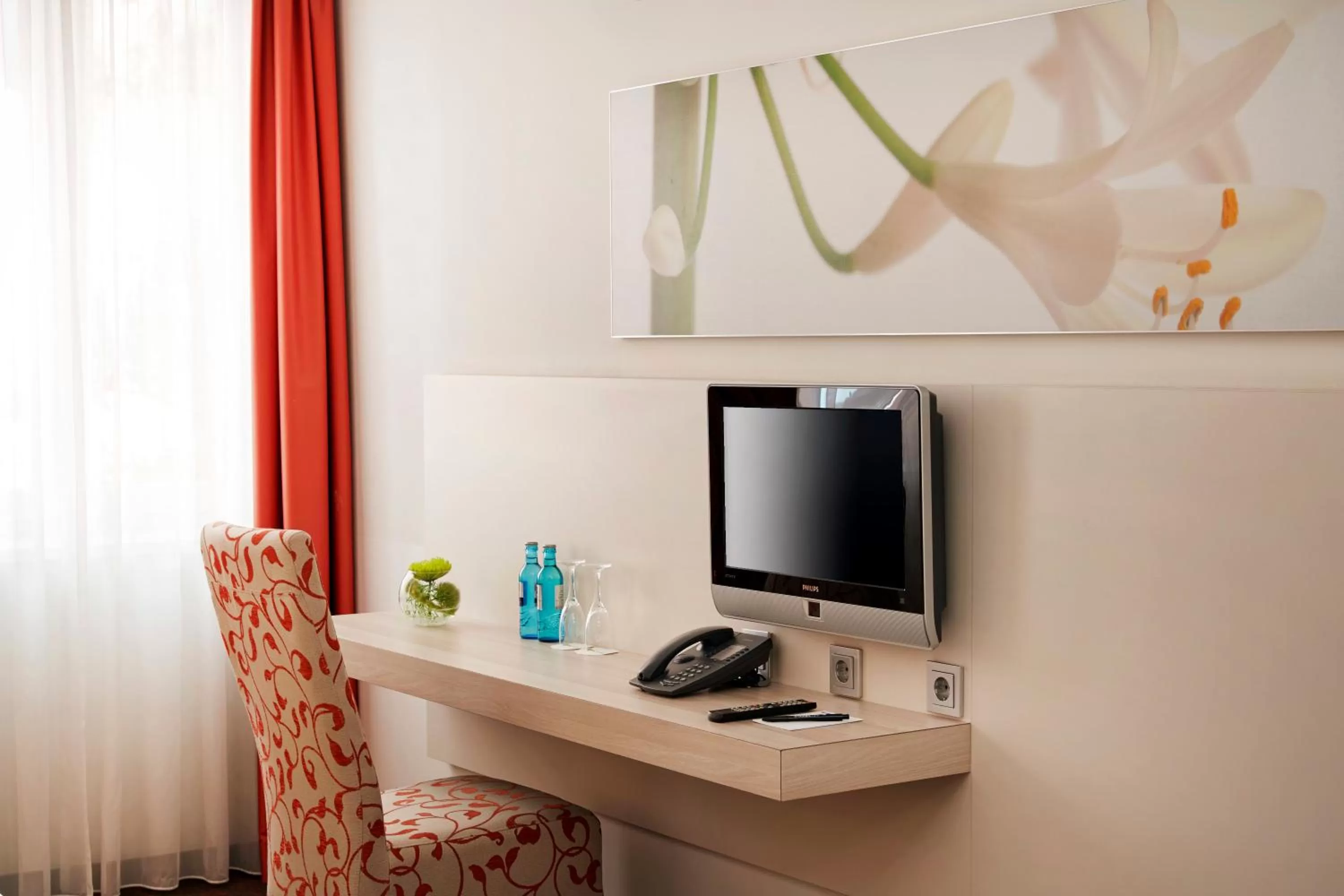 Photo of the whole room in H+ Hotel München