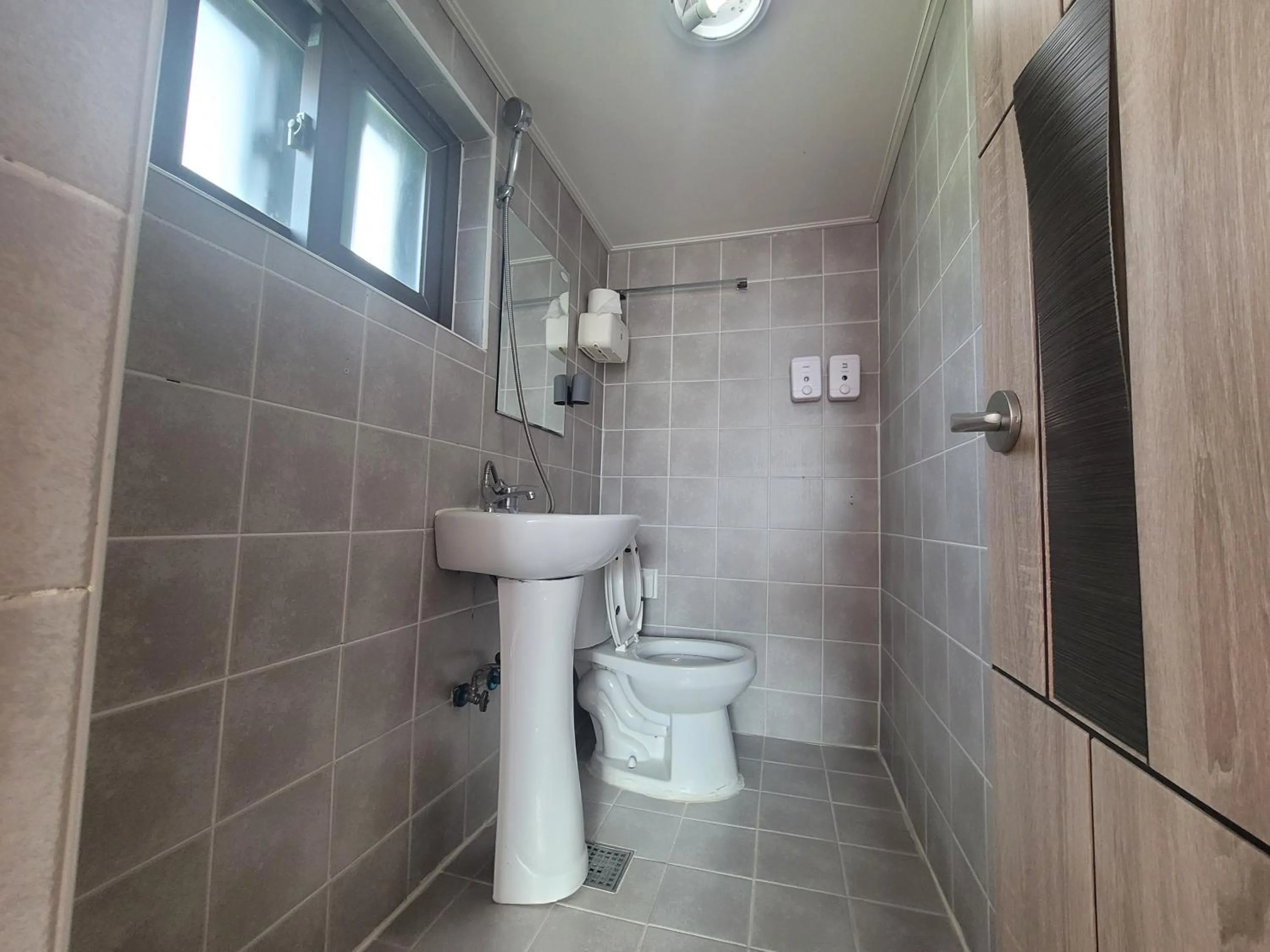 Toilet in Olive Hostel MyeongDong