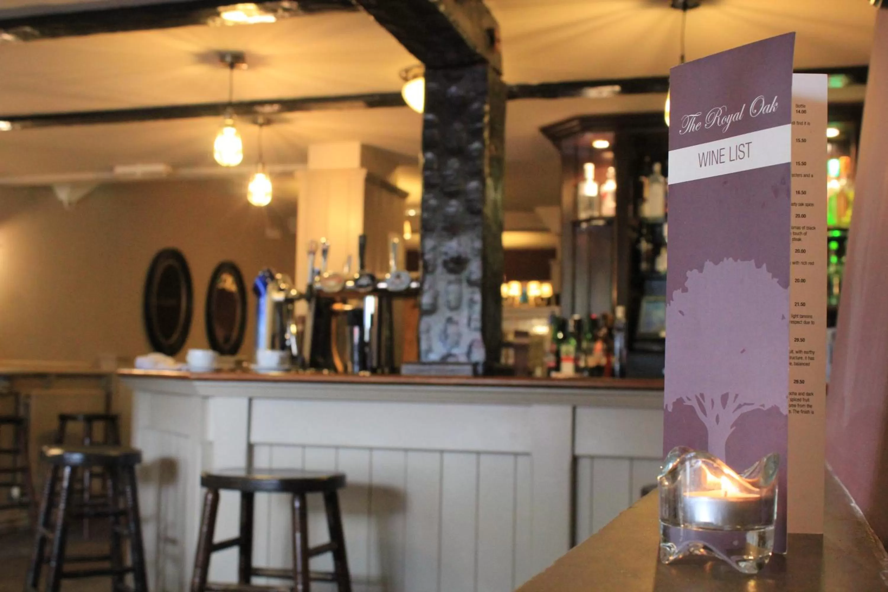 Lounge or bar, Restaurant/Places to Eat in Royal Oak Hotel