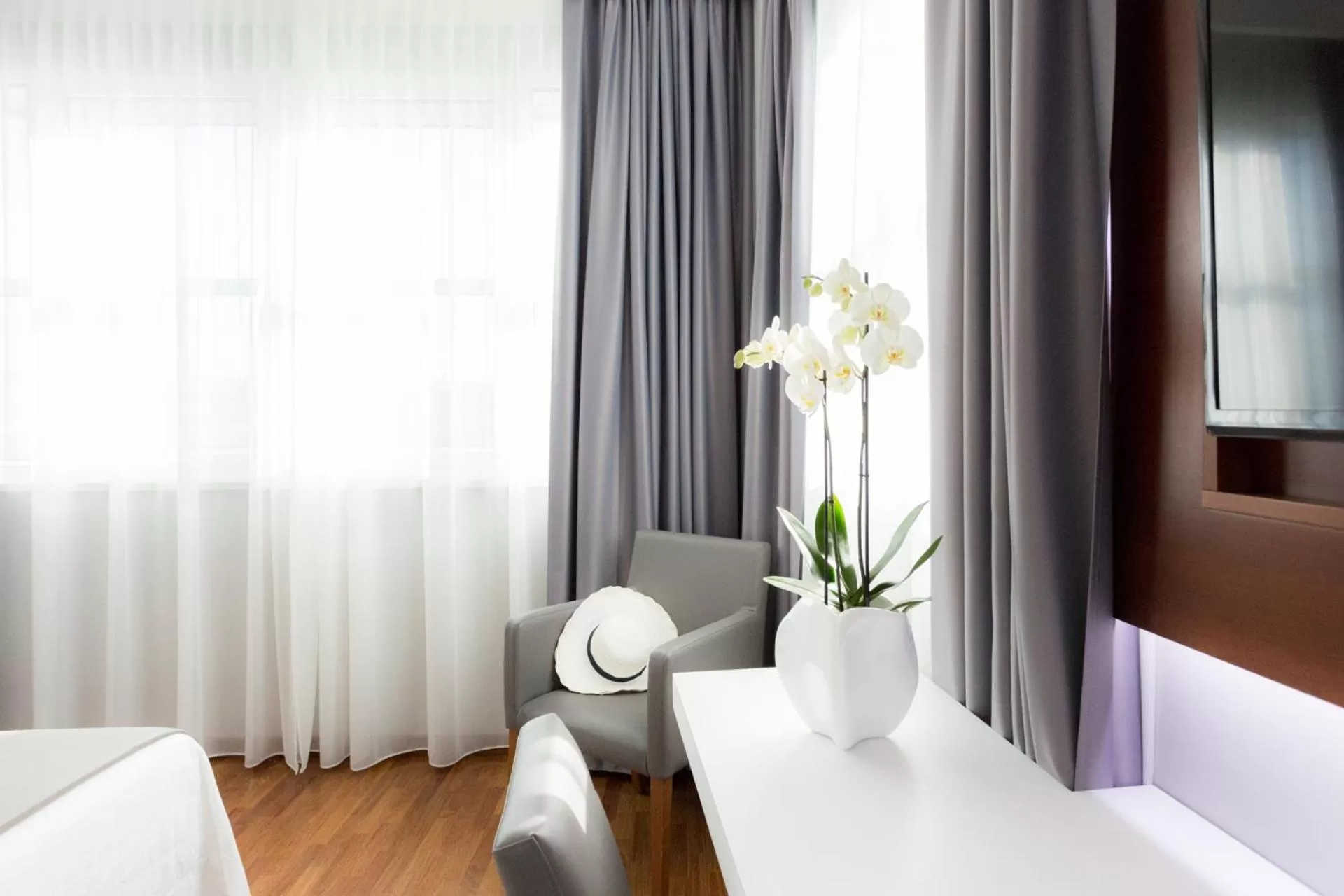 Raffaello Hotel & Mooka Restaurant