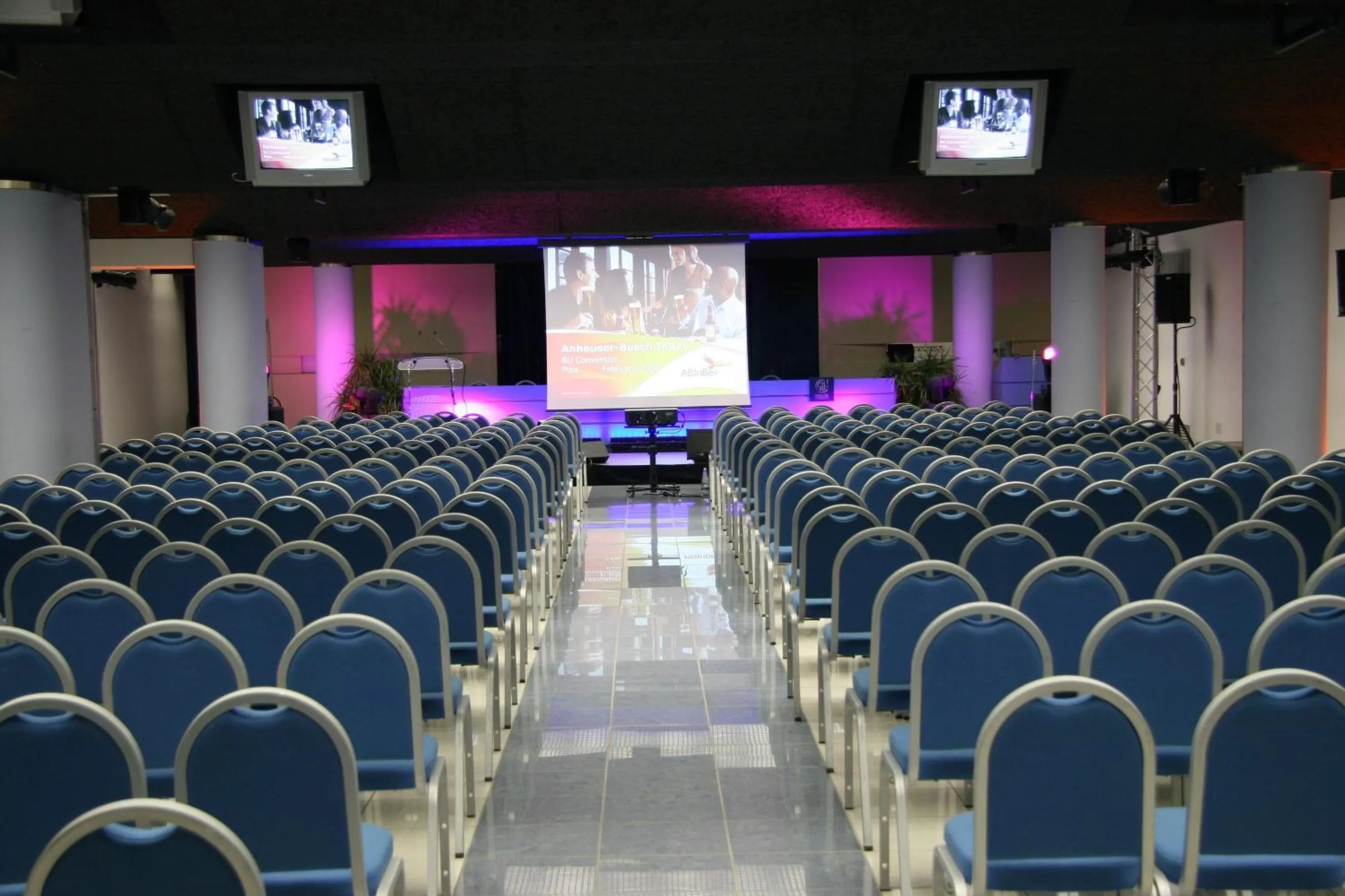 Business facilities in Grand Hotel Continental