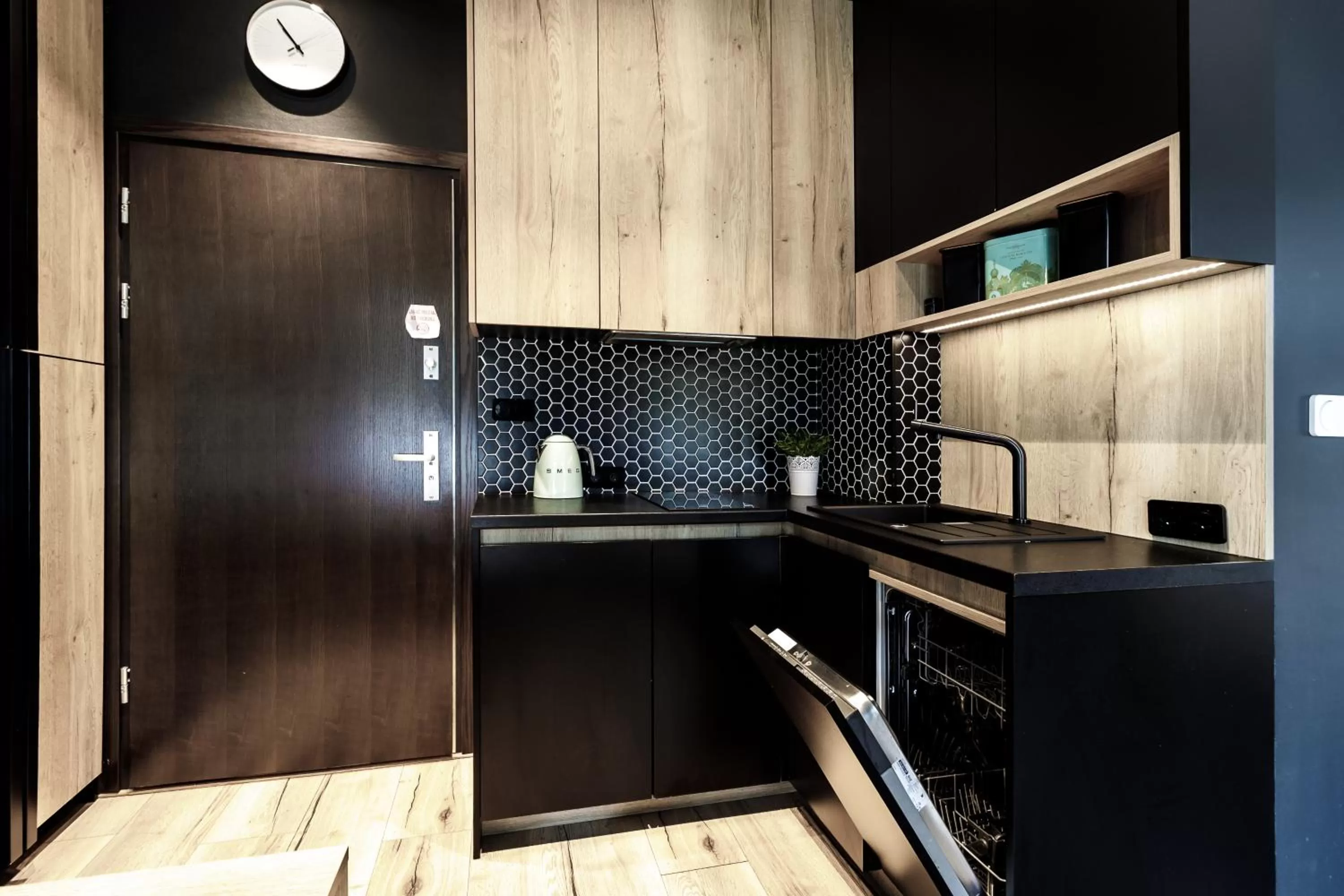 Kitchen or kitchenette, Kitchen/Kitchenette in Jagiellońska Residence