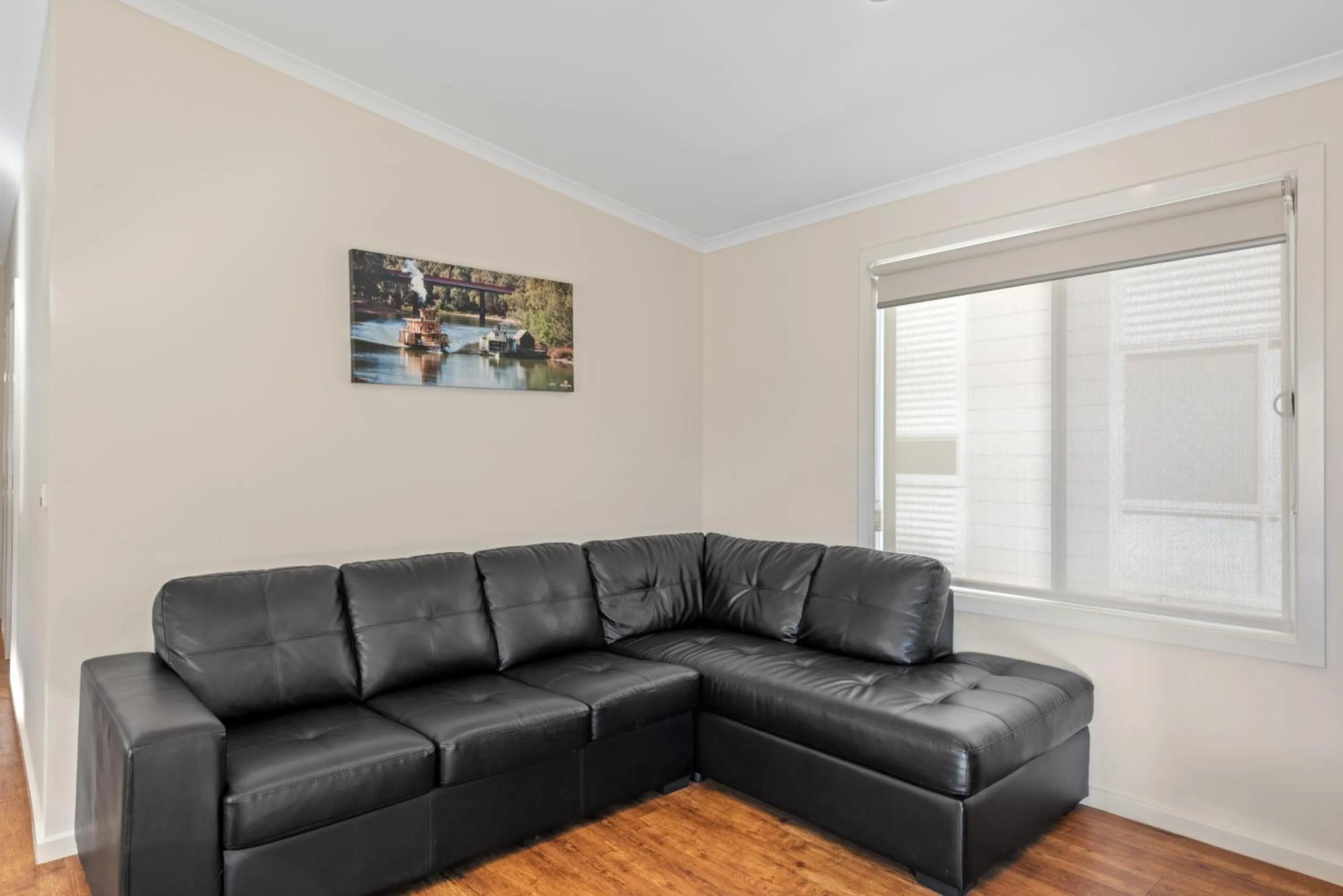 Living room in Discovery Parks - Maidens Inn Moama