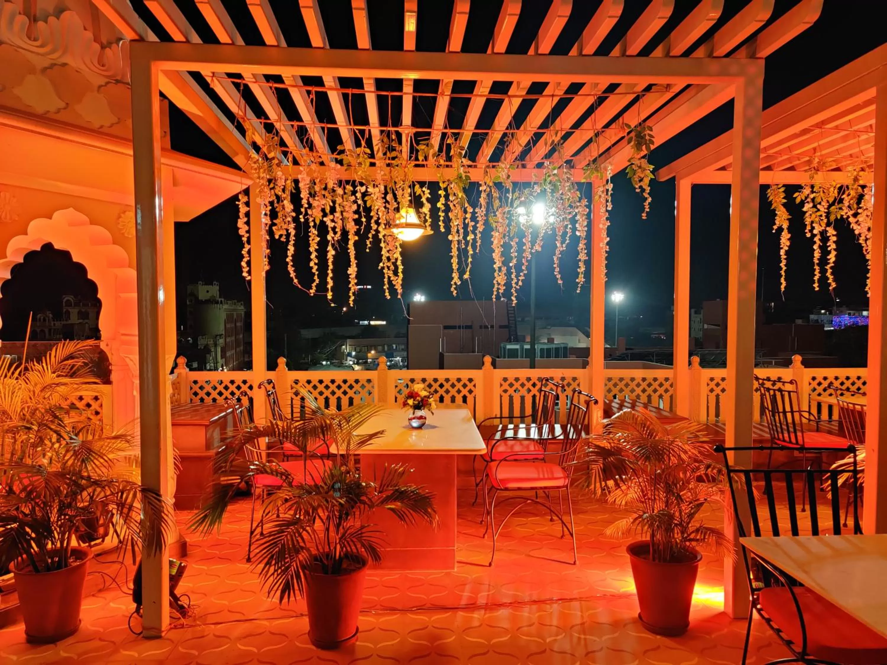 Restaurant/places to eat in Laxmi Palace Heritage Boutique Hotel