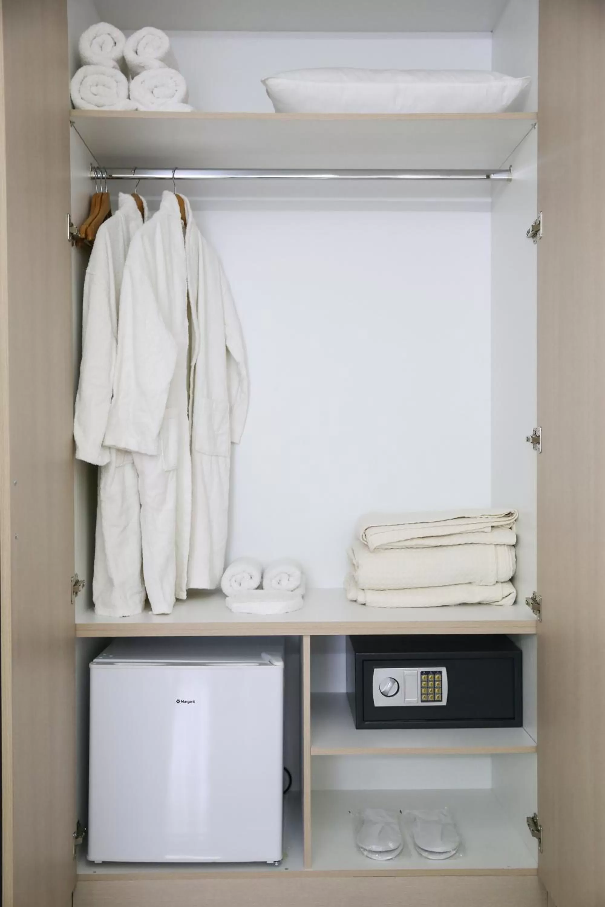 wardrobe in Athens Starlight Hotel