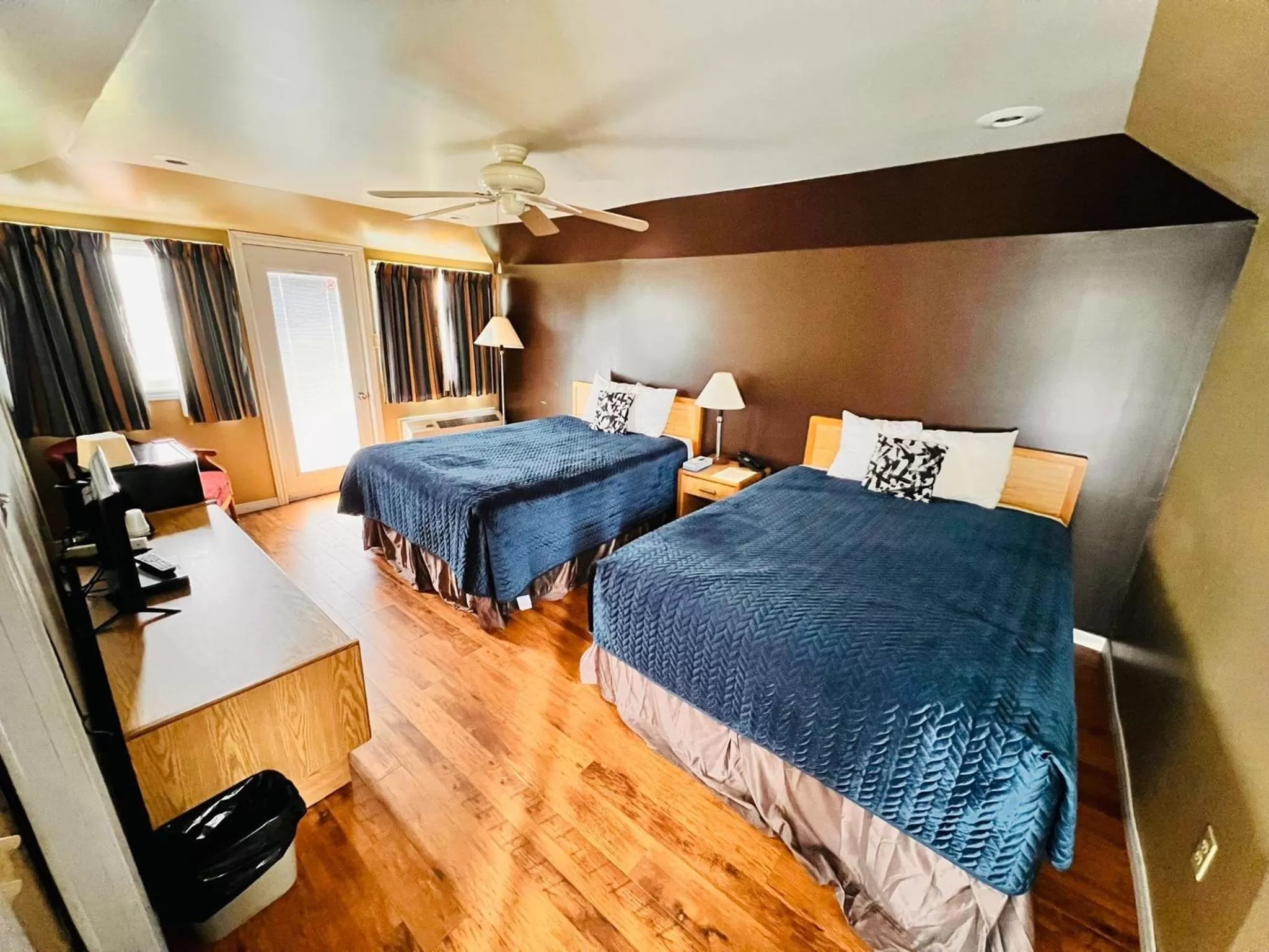 Bed in Caswell Resort