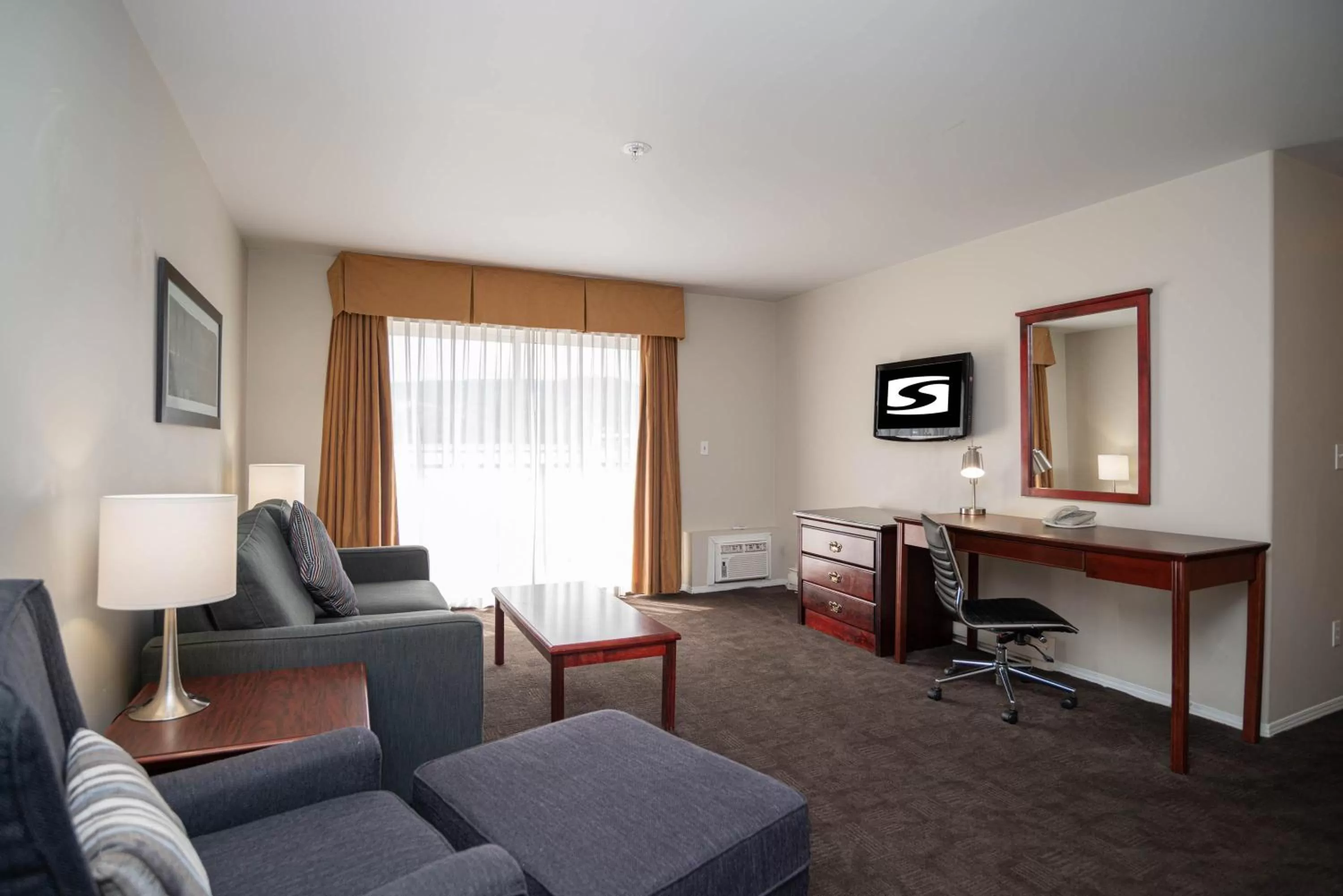 Photo of the whole room in Sandman Hotel & Suites Williams Lake