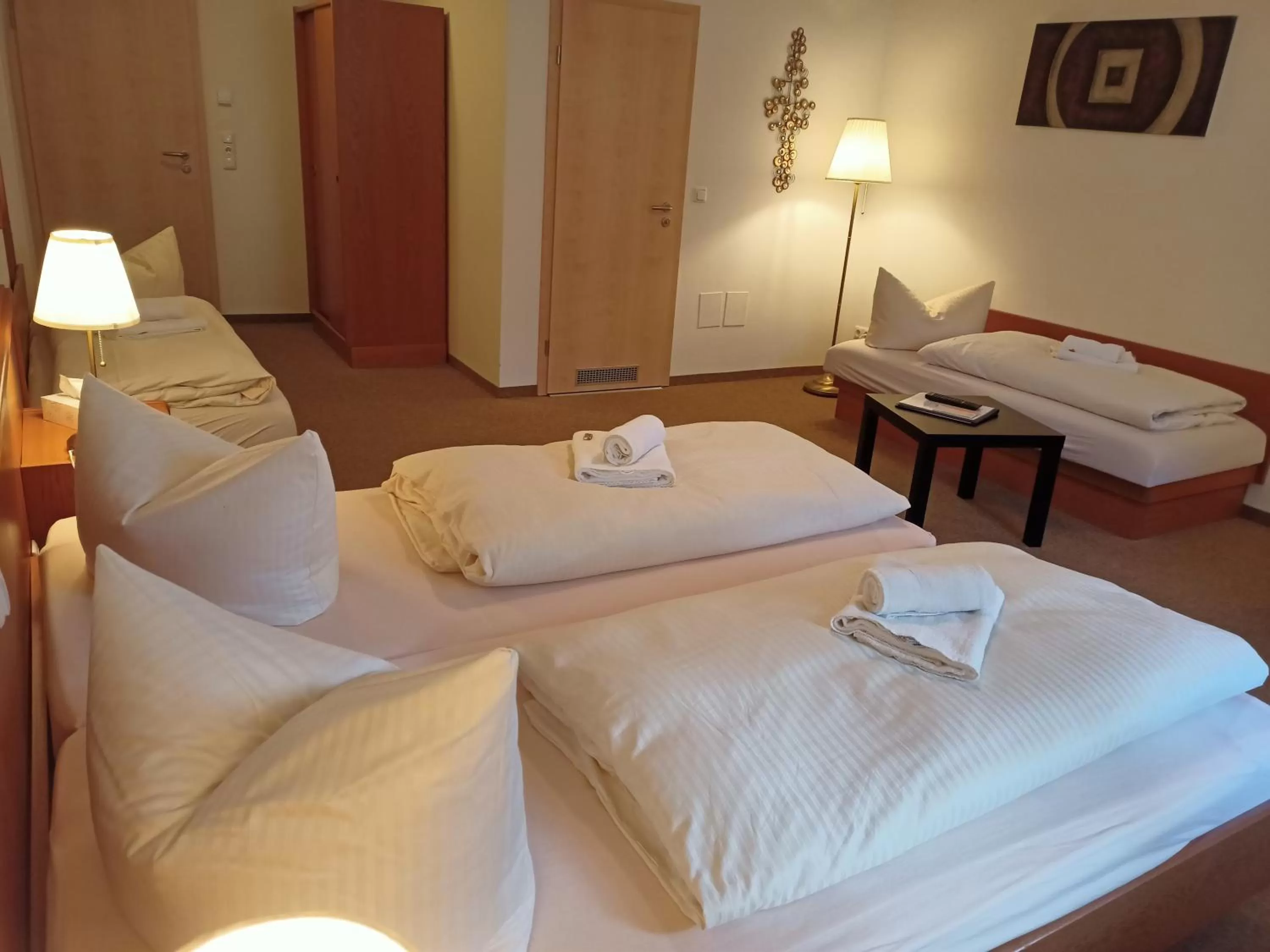 Photo of the whole room, Bed in Hotel - Gasthof Erber