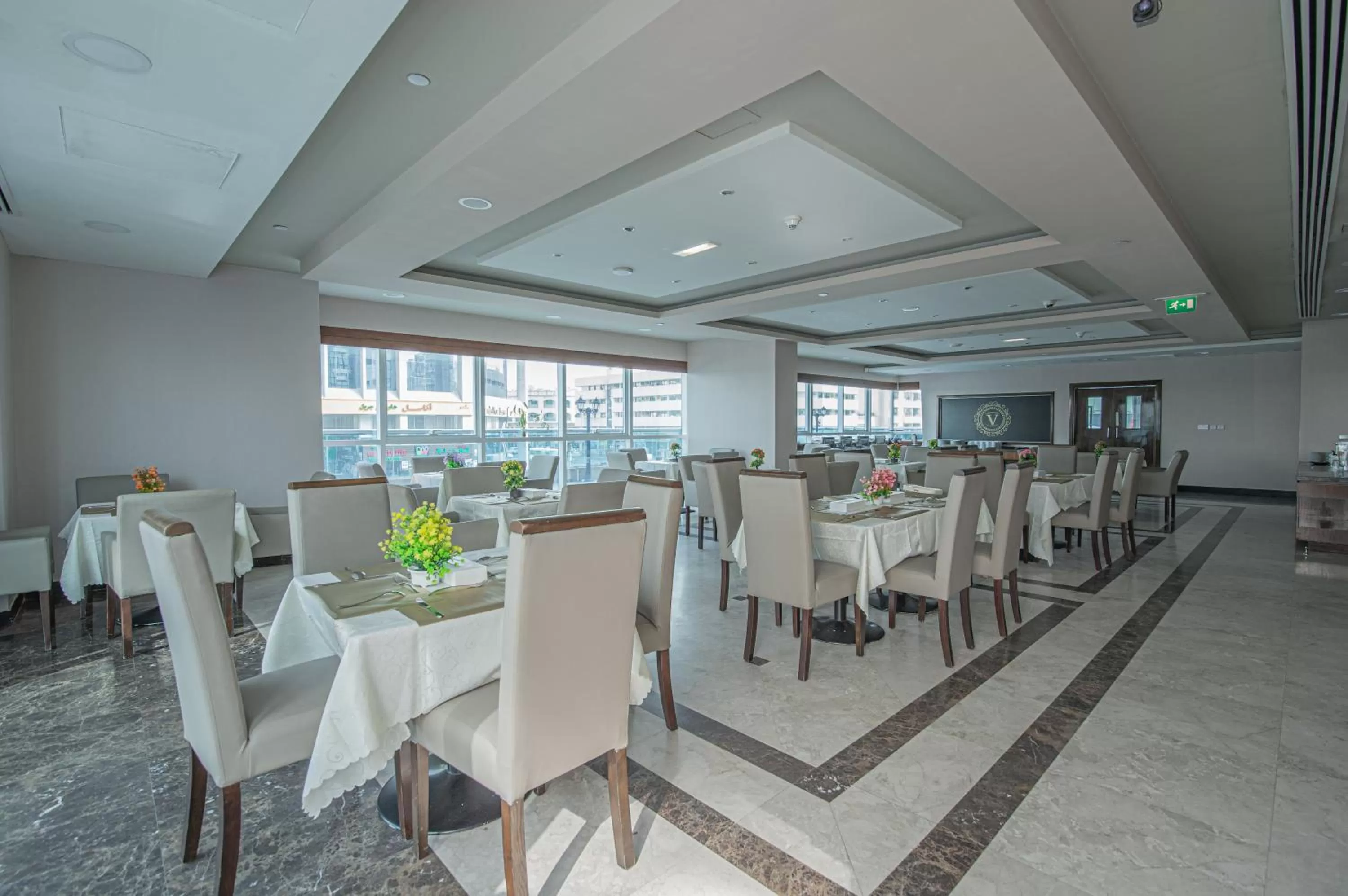 Restaurant/places to eat in VISTA HOTEL APARTMENTS DELUXE