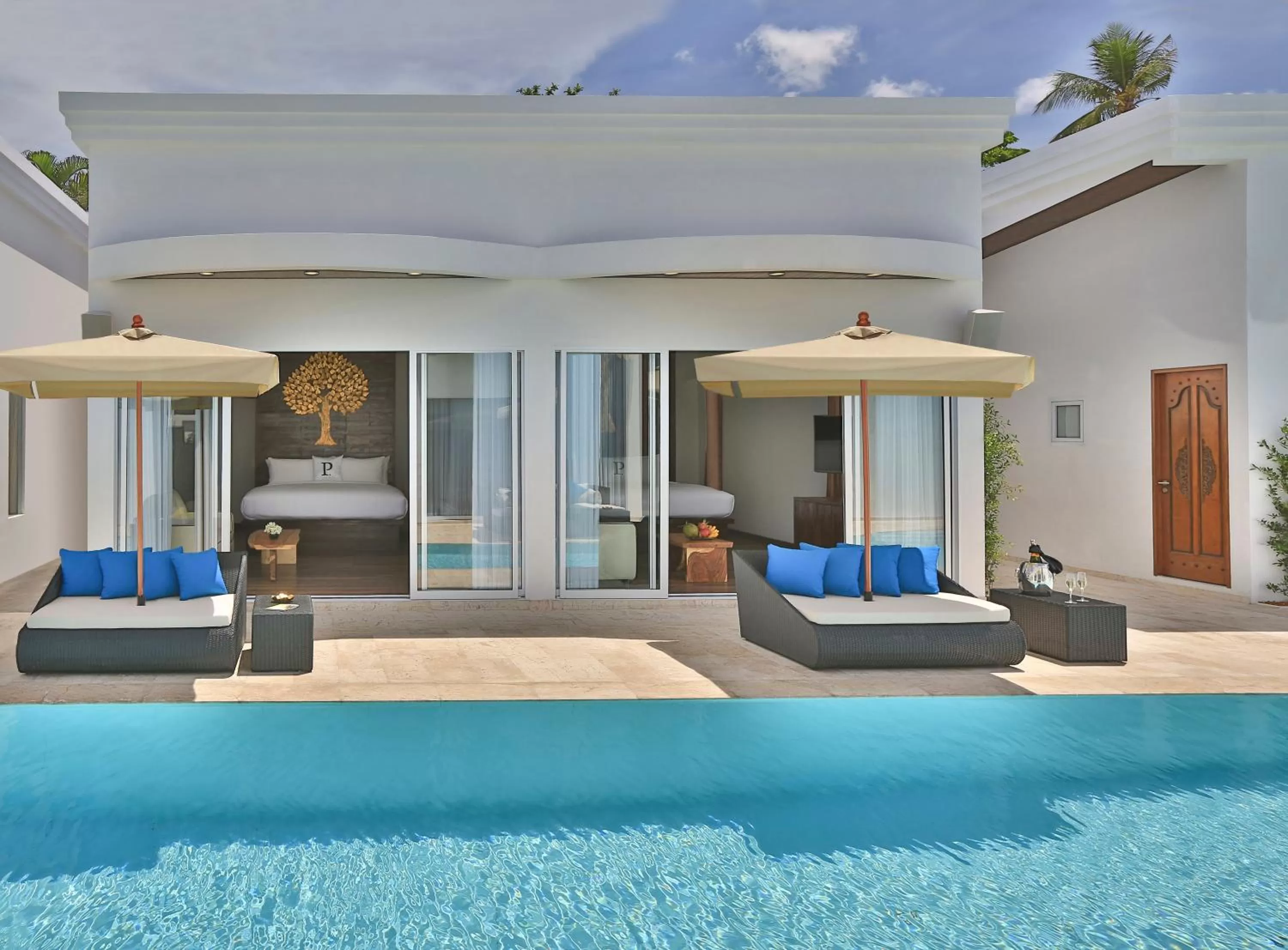 Area and facilities in The Privilege Hotel Ezra Beach Club