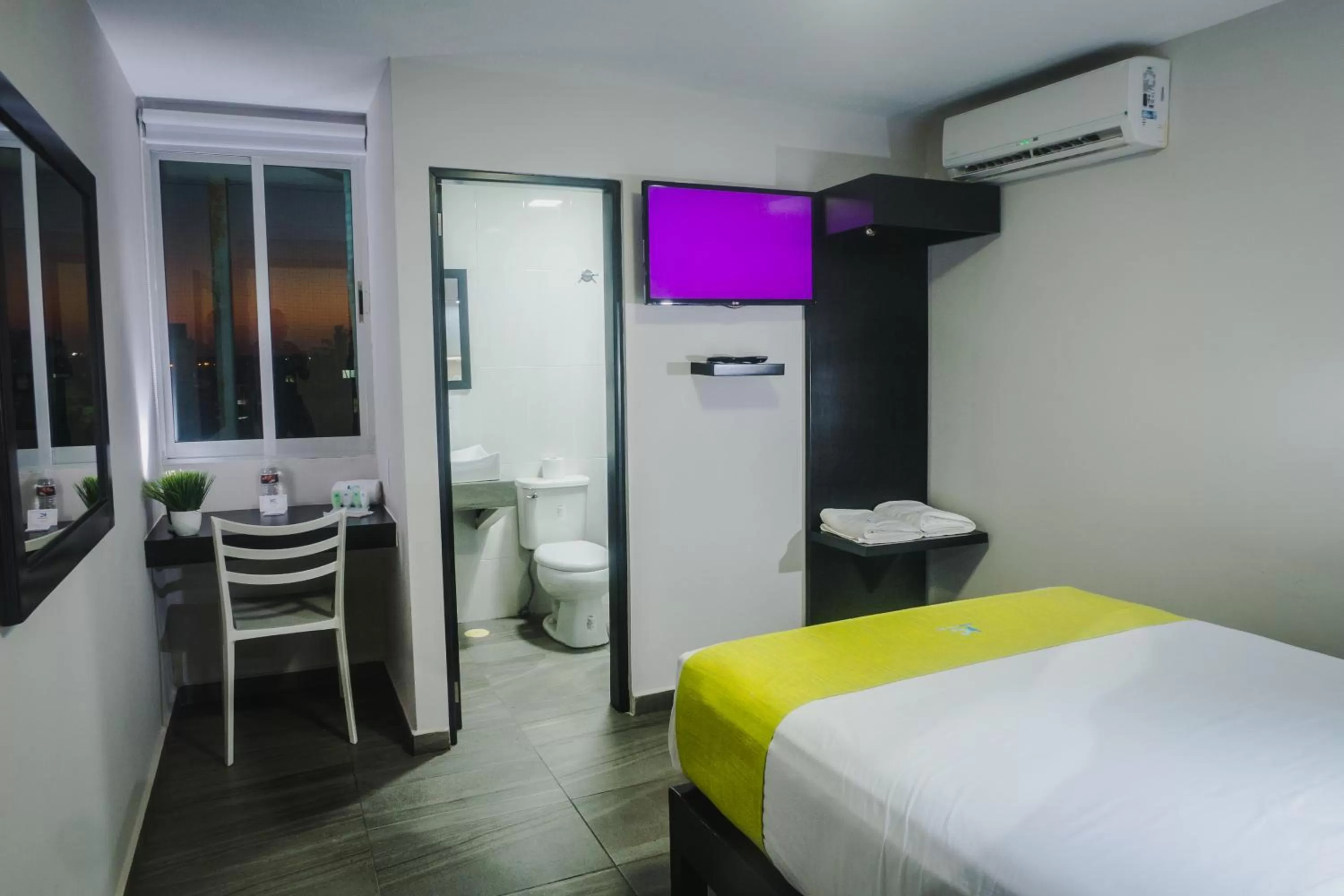 Bed in HOTEL CAREYES