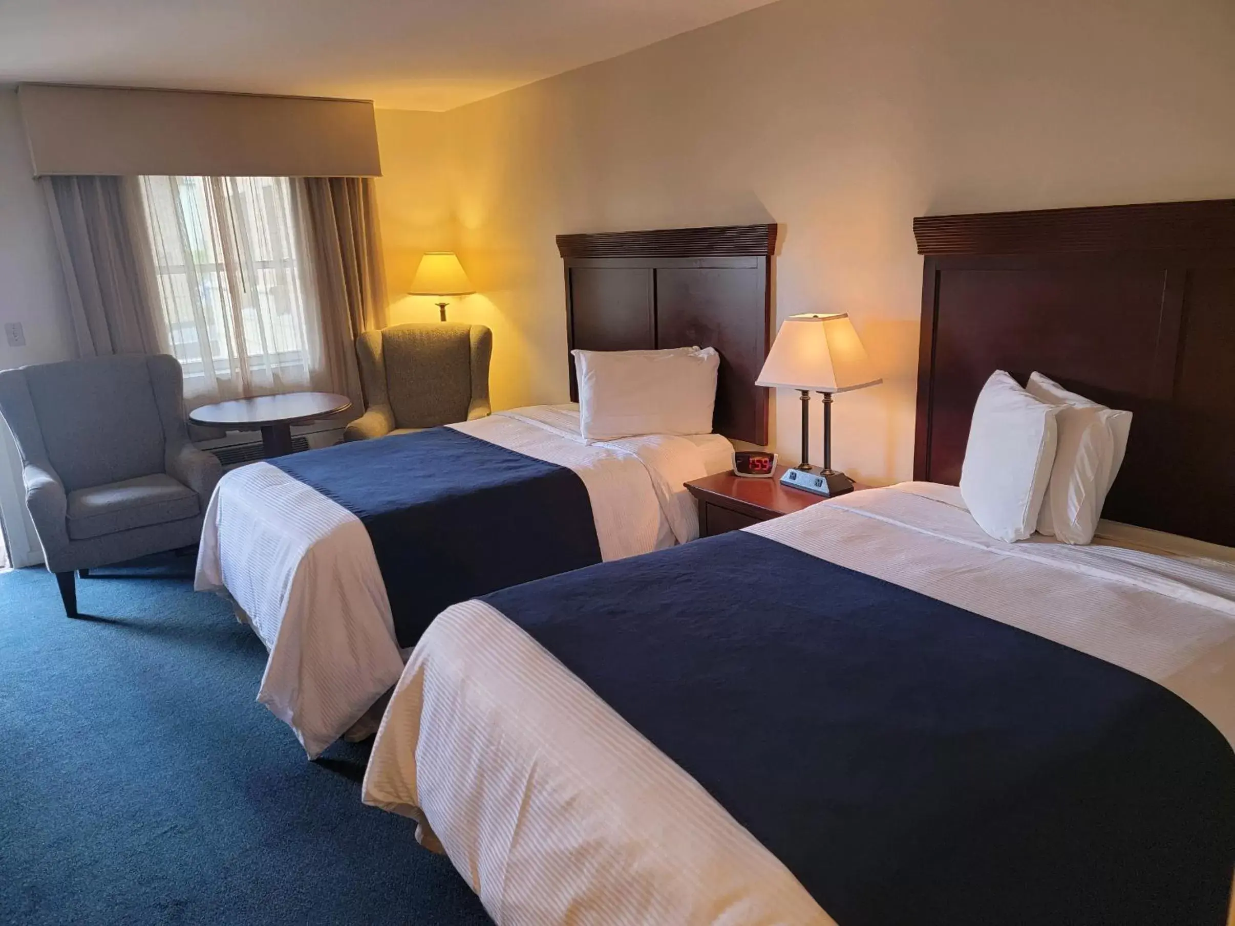 Double Room with Two Double Beds - Lodge in Penn Wells Lodge Double Room with Two Double Beds - Lodge in Penn Wells Lodge