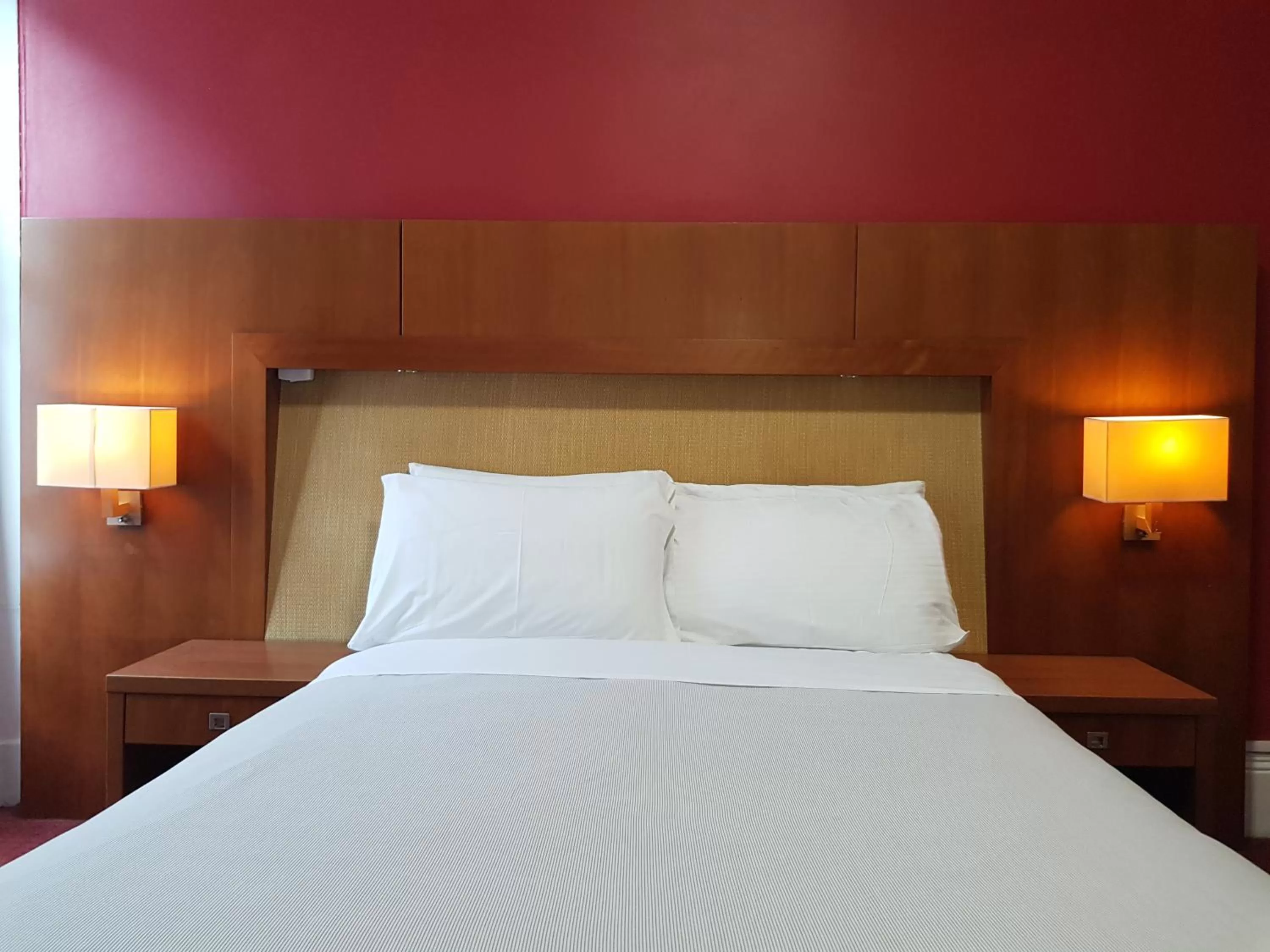 Bed in Aberdeen House