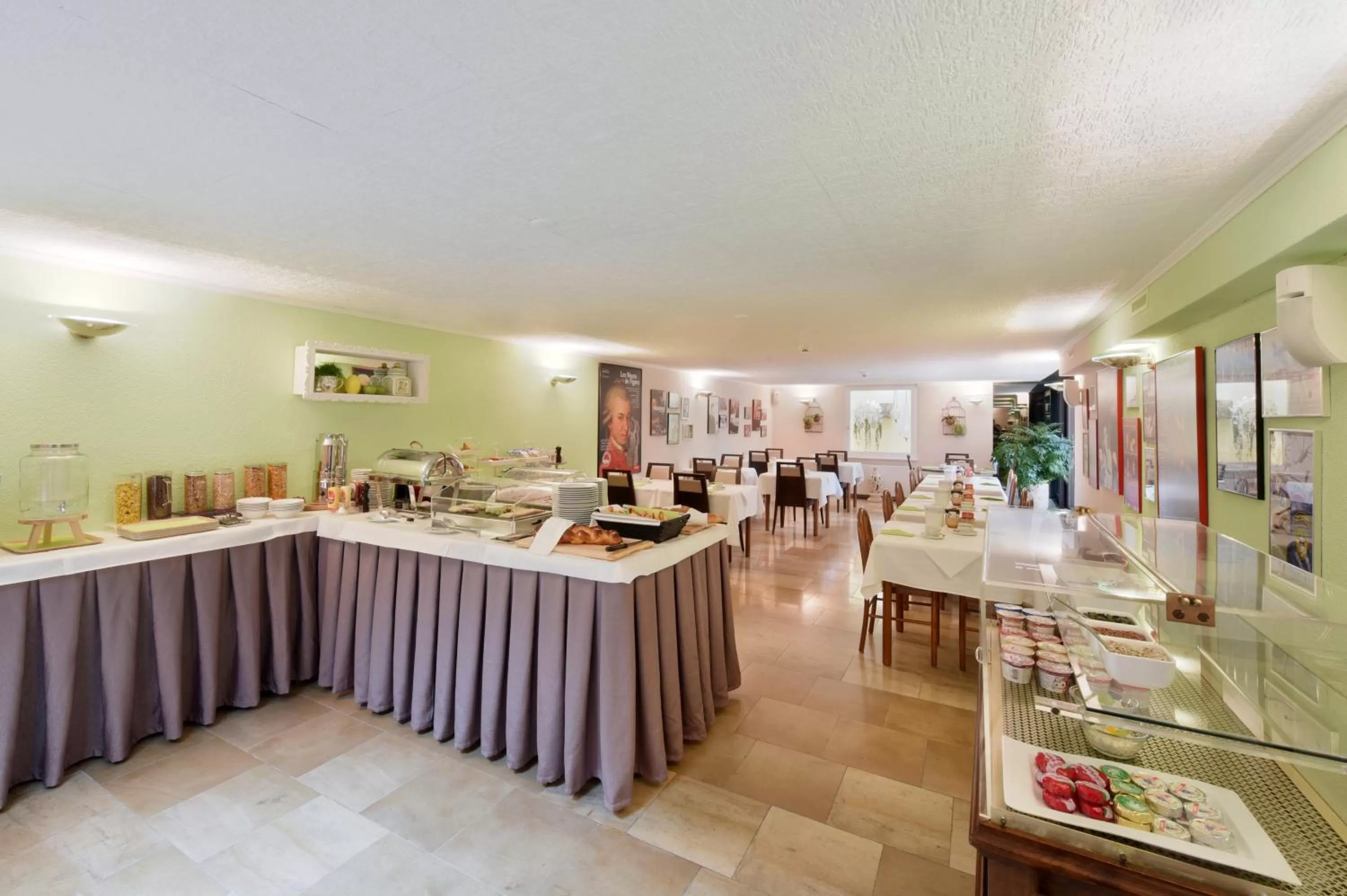 Restaurant/places to eat in Tulip Inn Beaulieu Lausanne