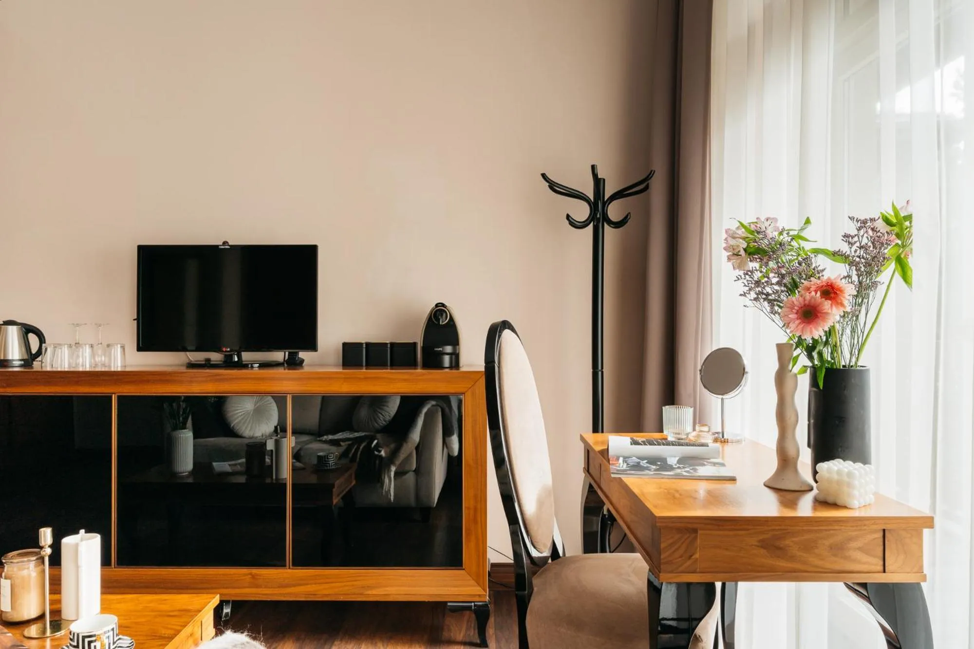 TV and multimedia in Topolowa Residence - LoftAffair Collection