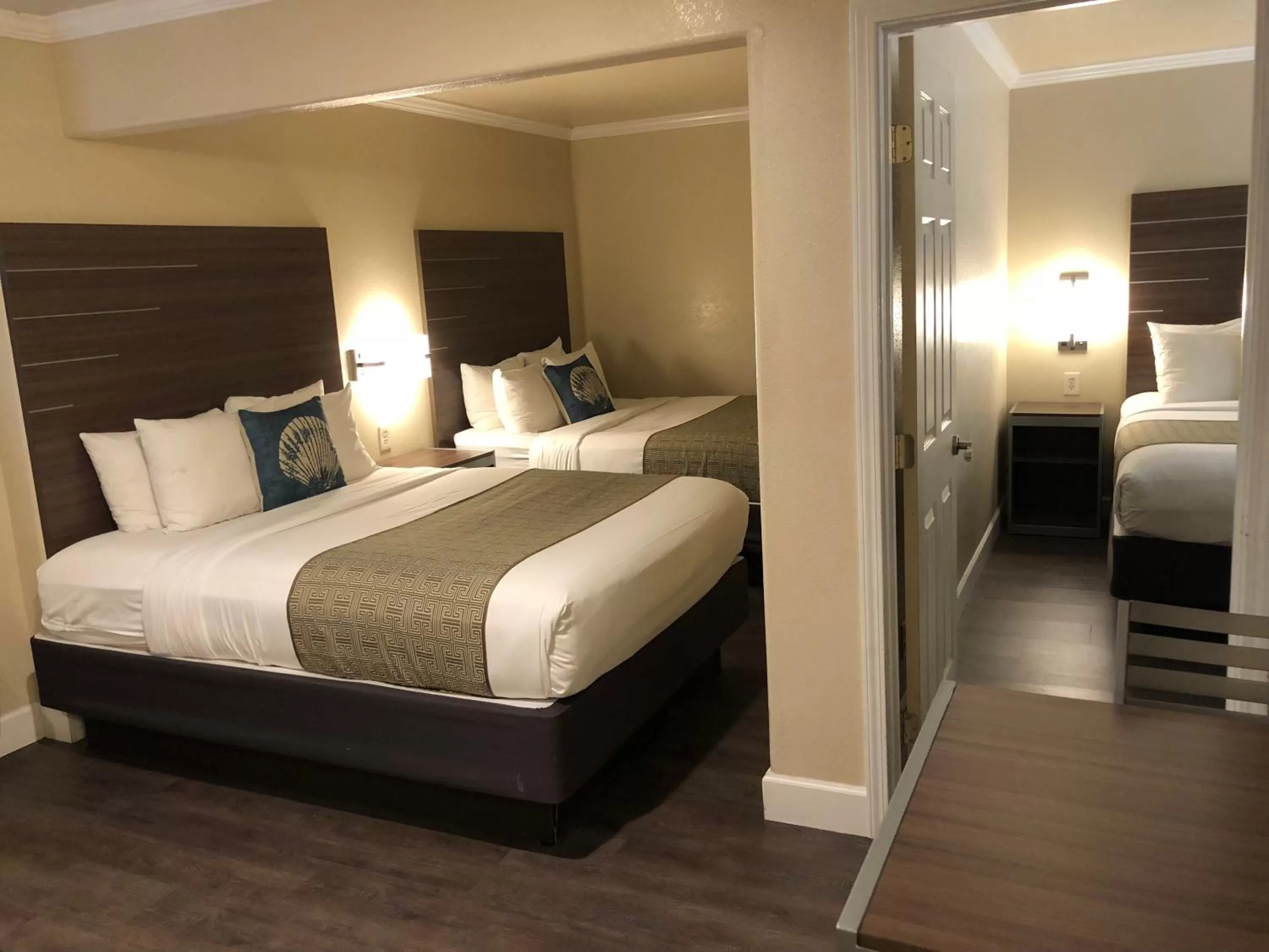 Bedroom, Bed in El Castell Motel