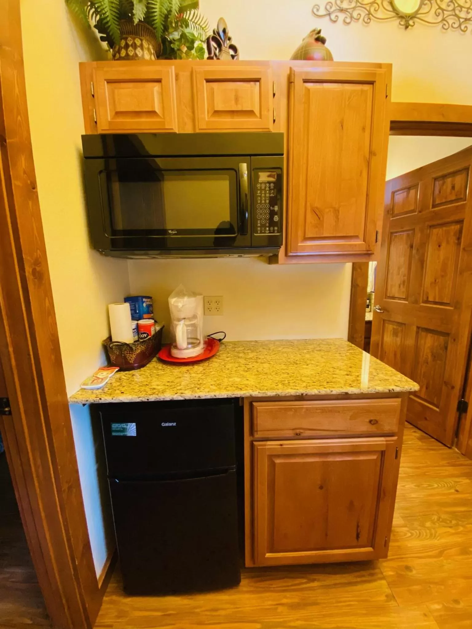 Kitchen or kitchenette in All Seasons Treehouse Village