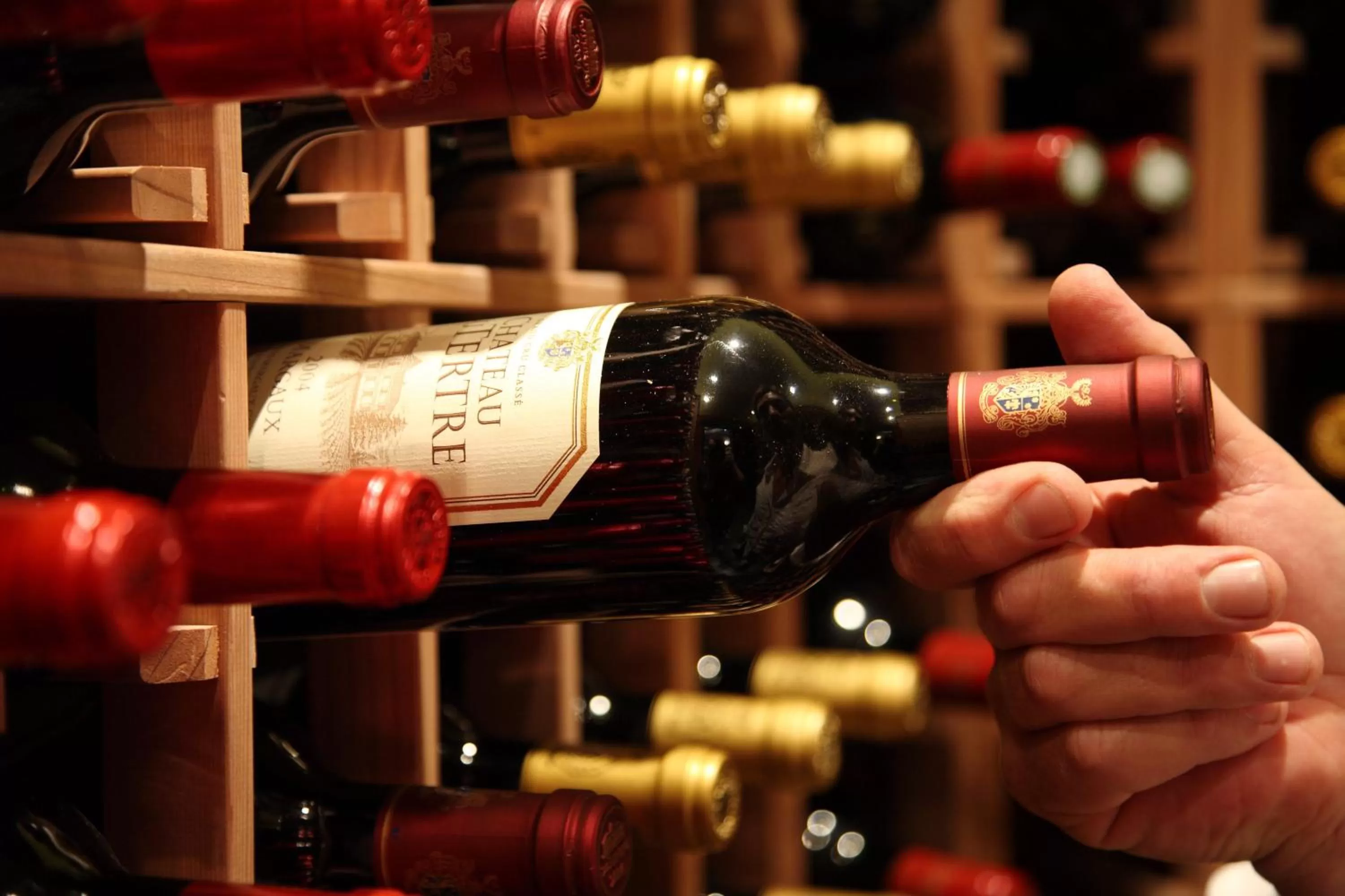 Food and drinks in The Rees Hotel & Luxury Apartments