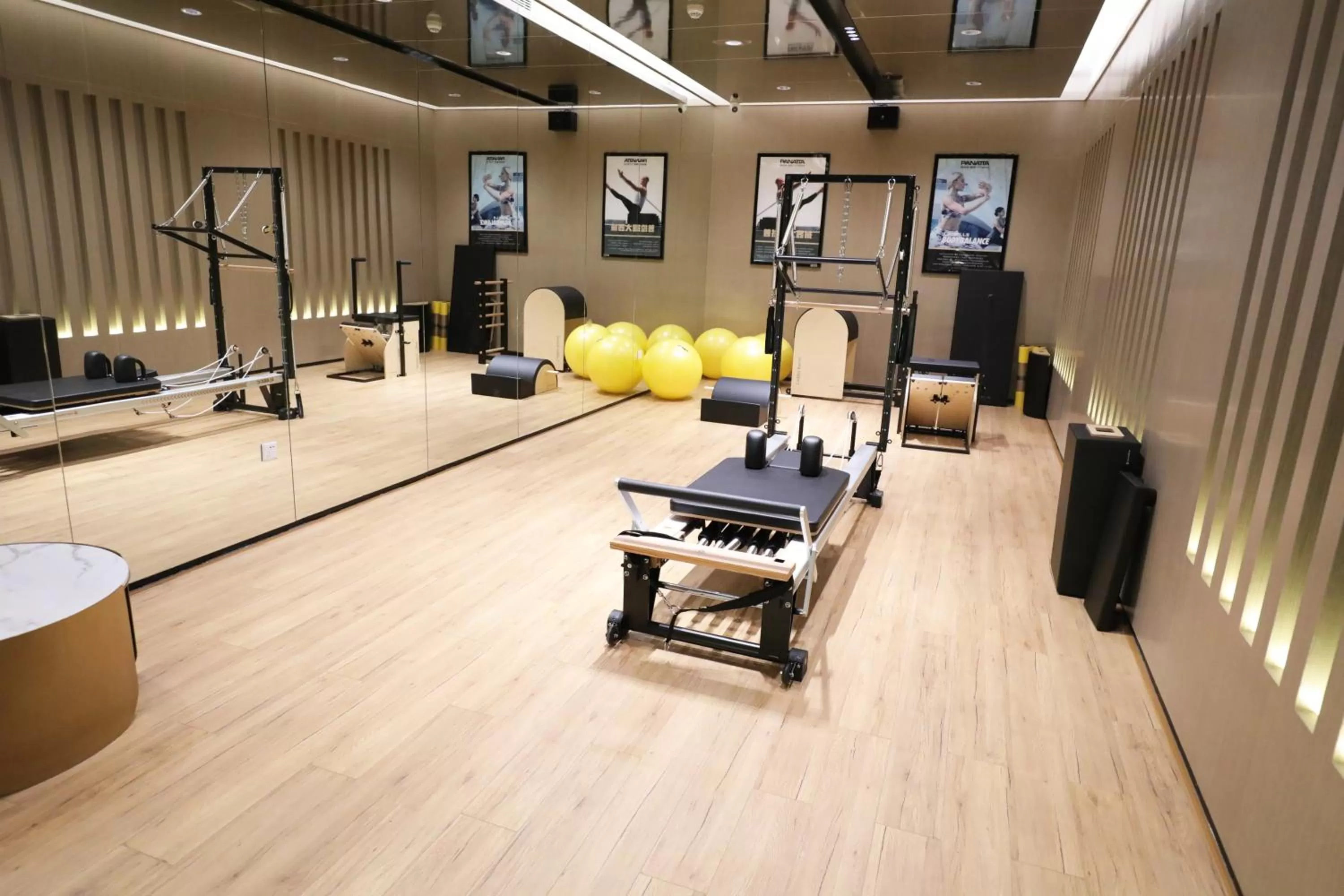 Fitness centre/facilities in Crowne Plaza Shenzhen Futian, Near to Shenzhen Convention&Exhibition Centre, Shenzhen Stock Exchange and Shenzhen Civic Center, Outdoor Heated Pool