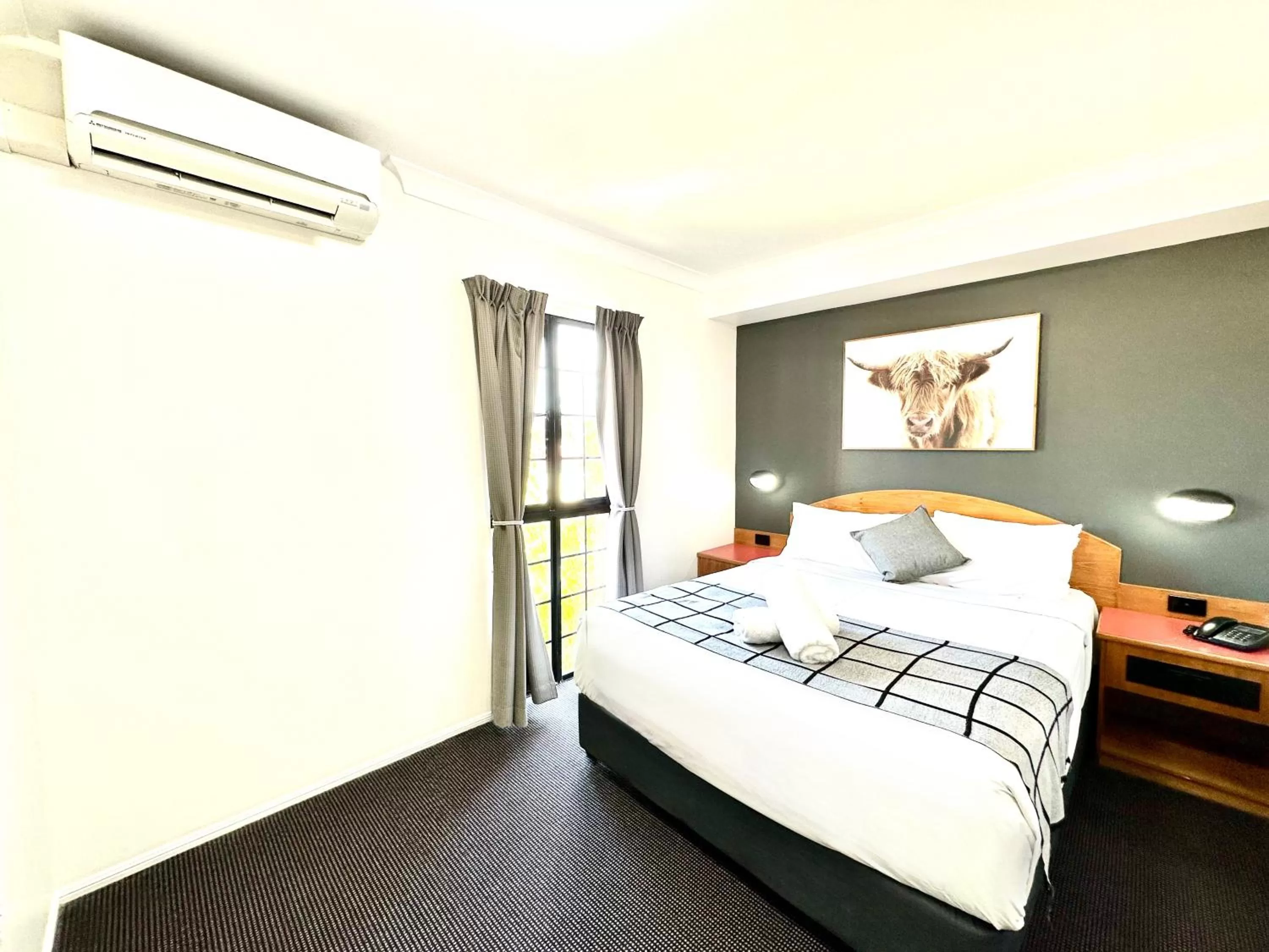 Bed in Mackay Resort Motel