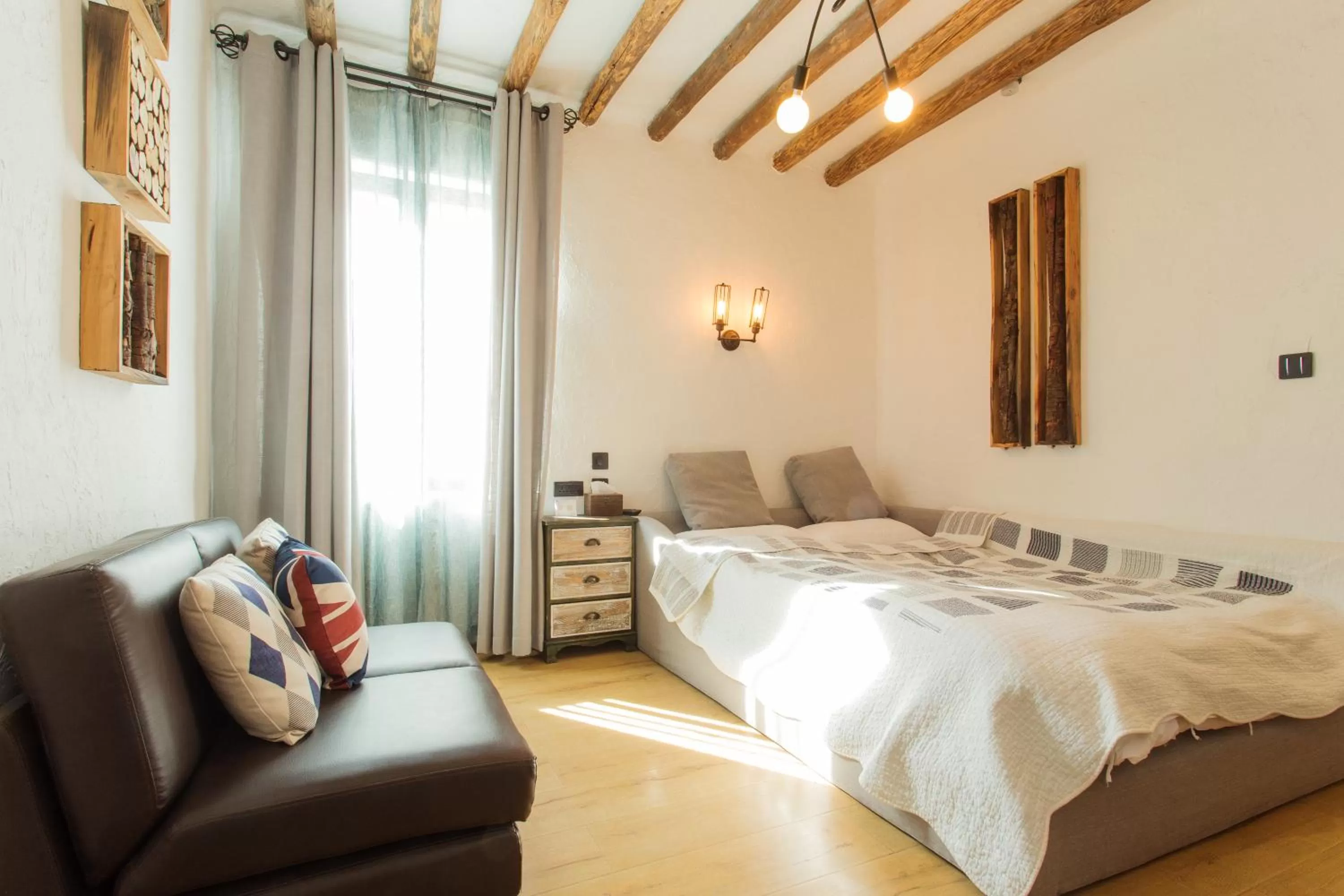 Bedroom, Bed in Hidden Hotel