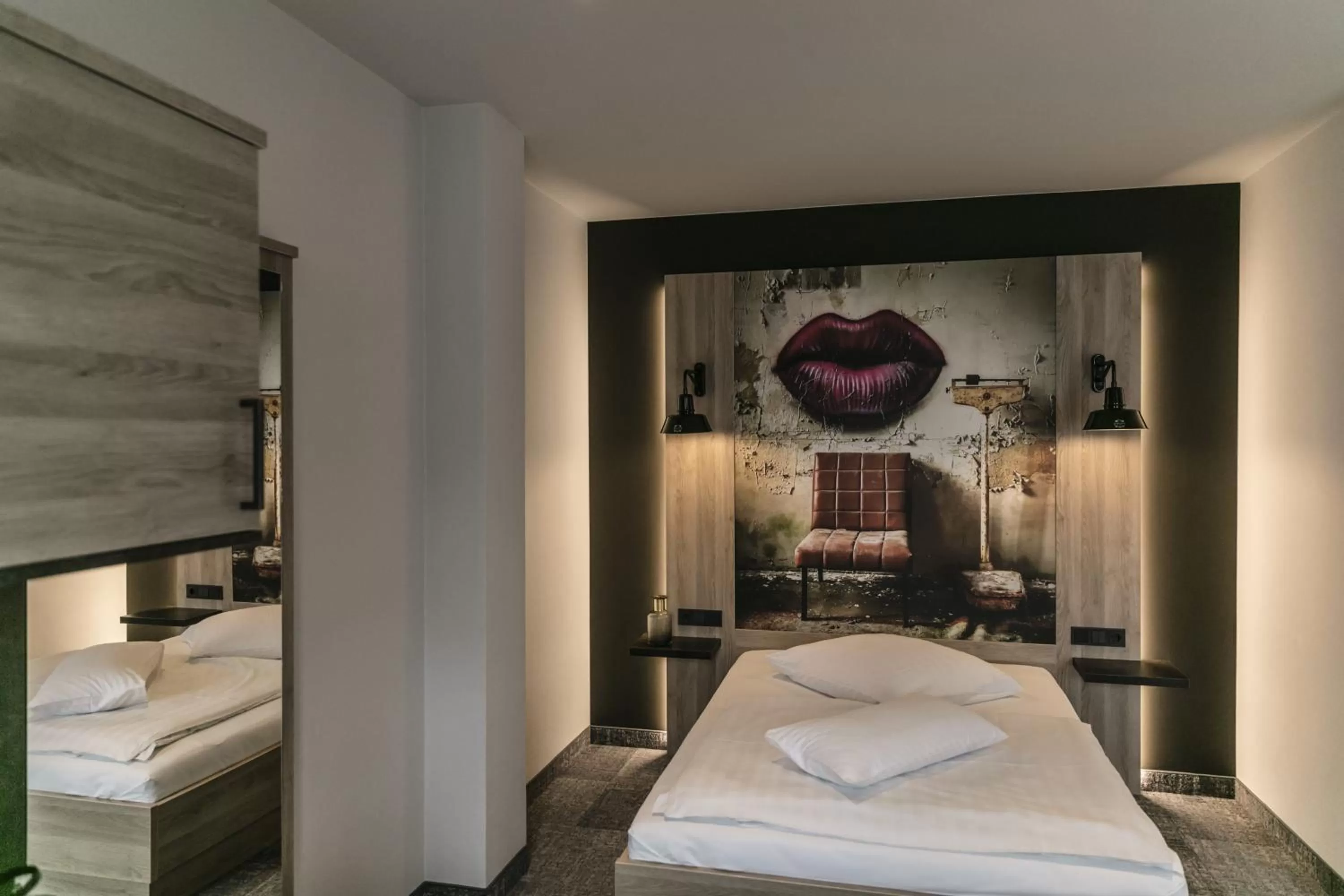 Bed in alexxanders Hotel & Boardinghouse, Restaurant