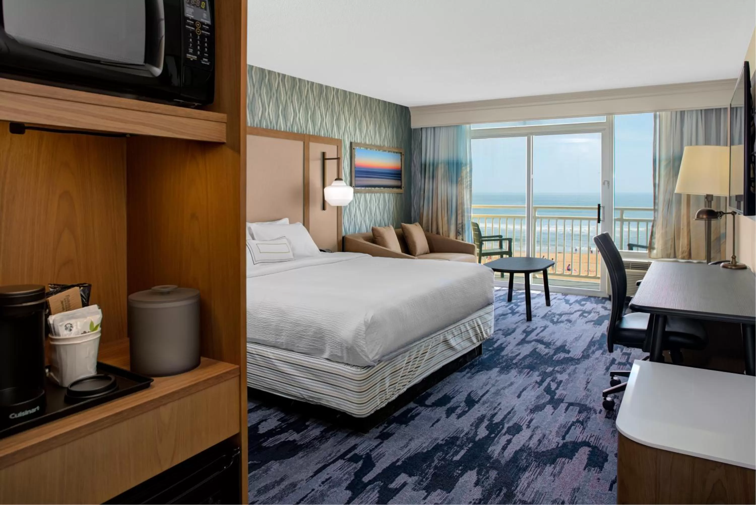 Bedroom, Bed in Fairfield Inn & Suites by Marriott Virginia Beach Oceanfront