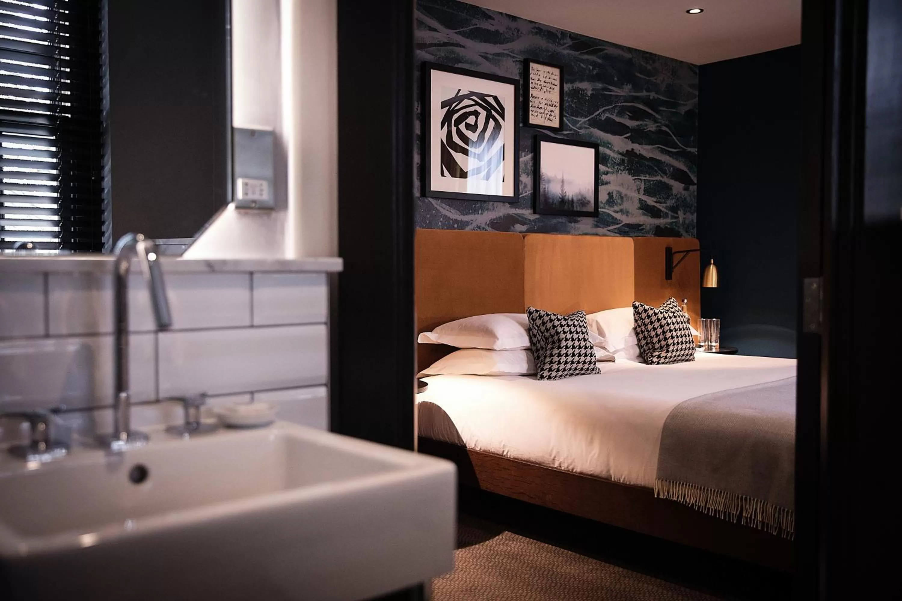 Bedroom, Bed in Hotel Du Vin Stratford