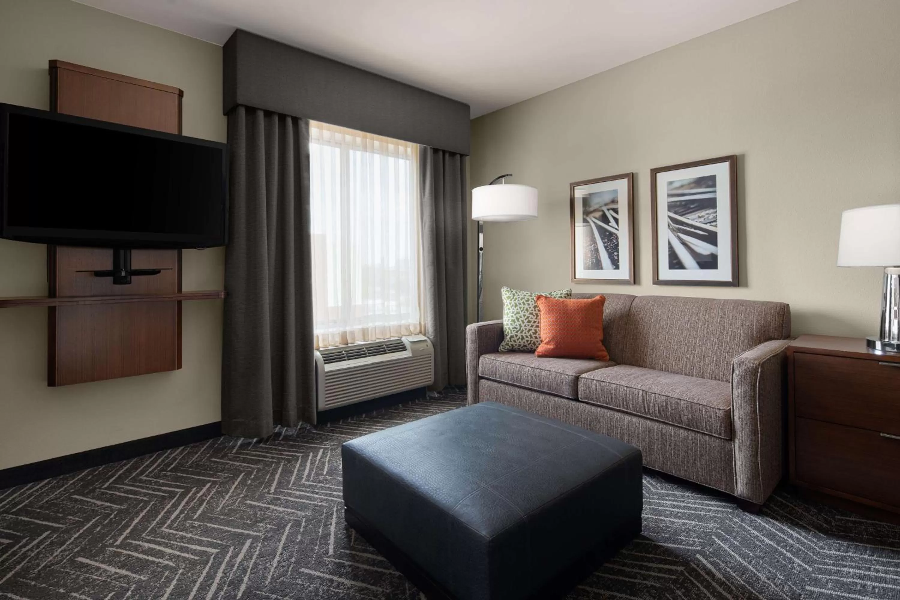 Bedroom, Bed in Homewood Suites Springfield