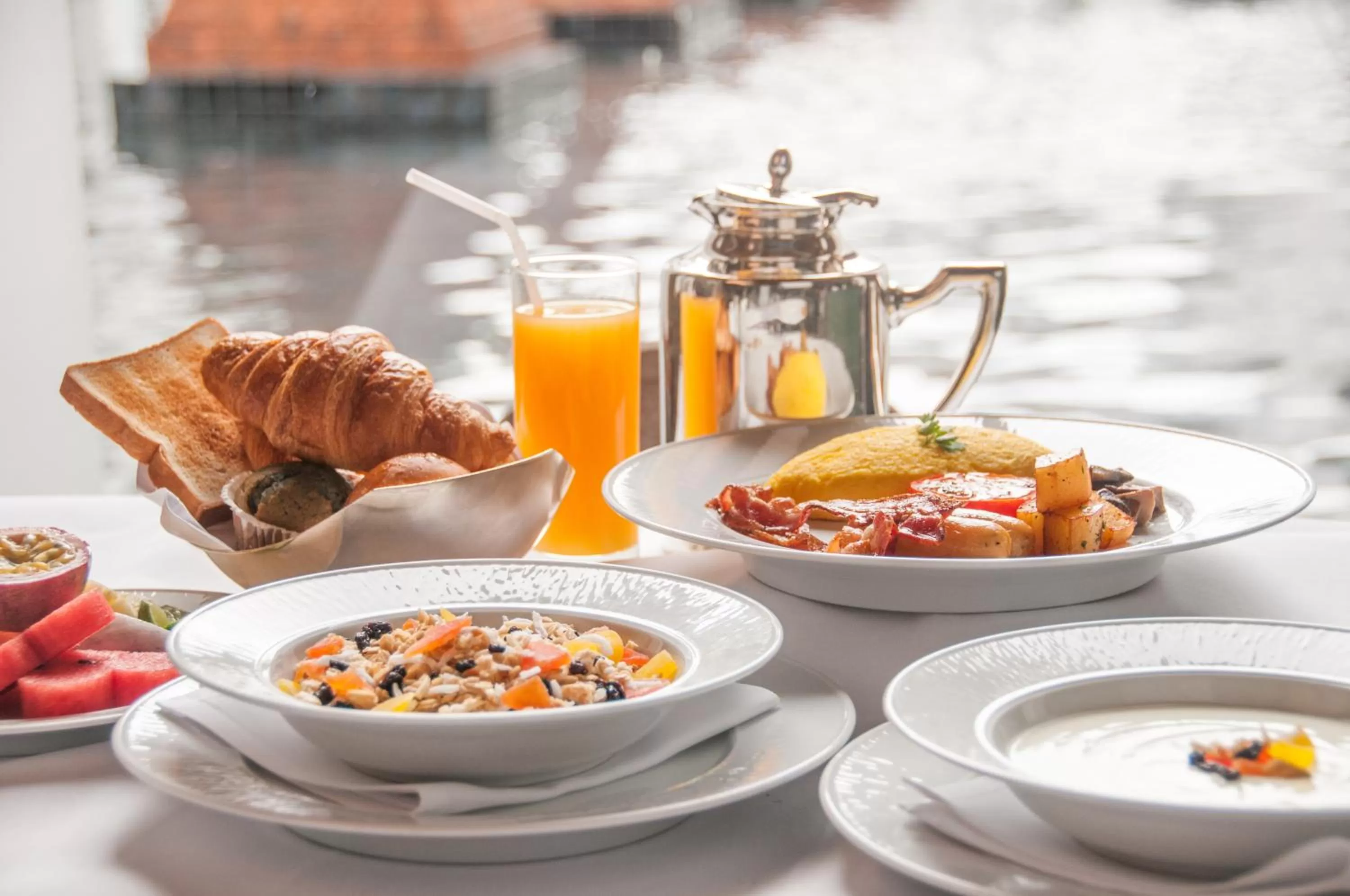 Food and drinks in The Sukhothai Bangkok