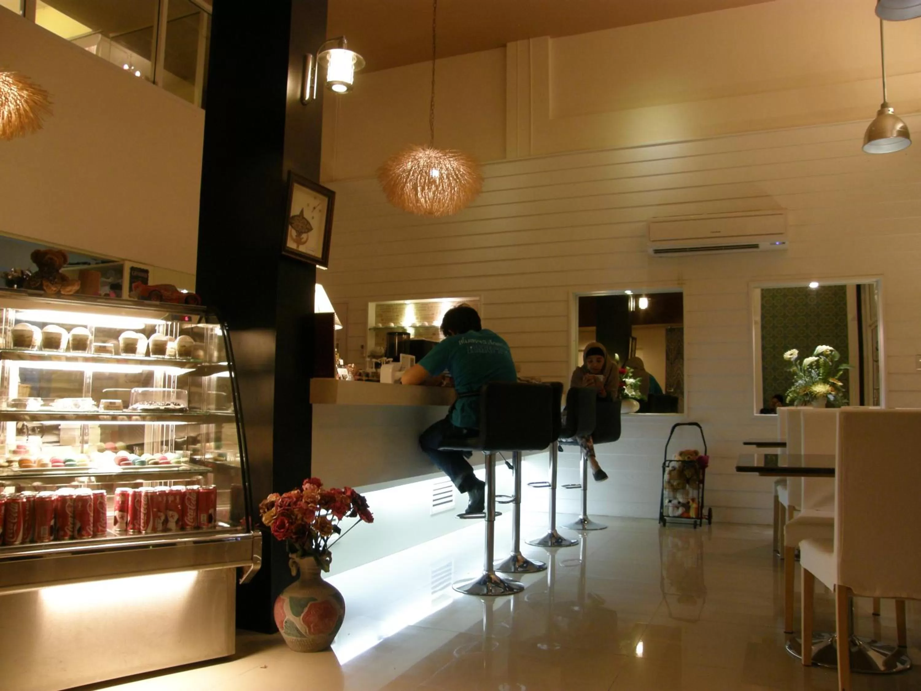 Restaurant/places to eat in Mooz Huahin Bed & Breakfast