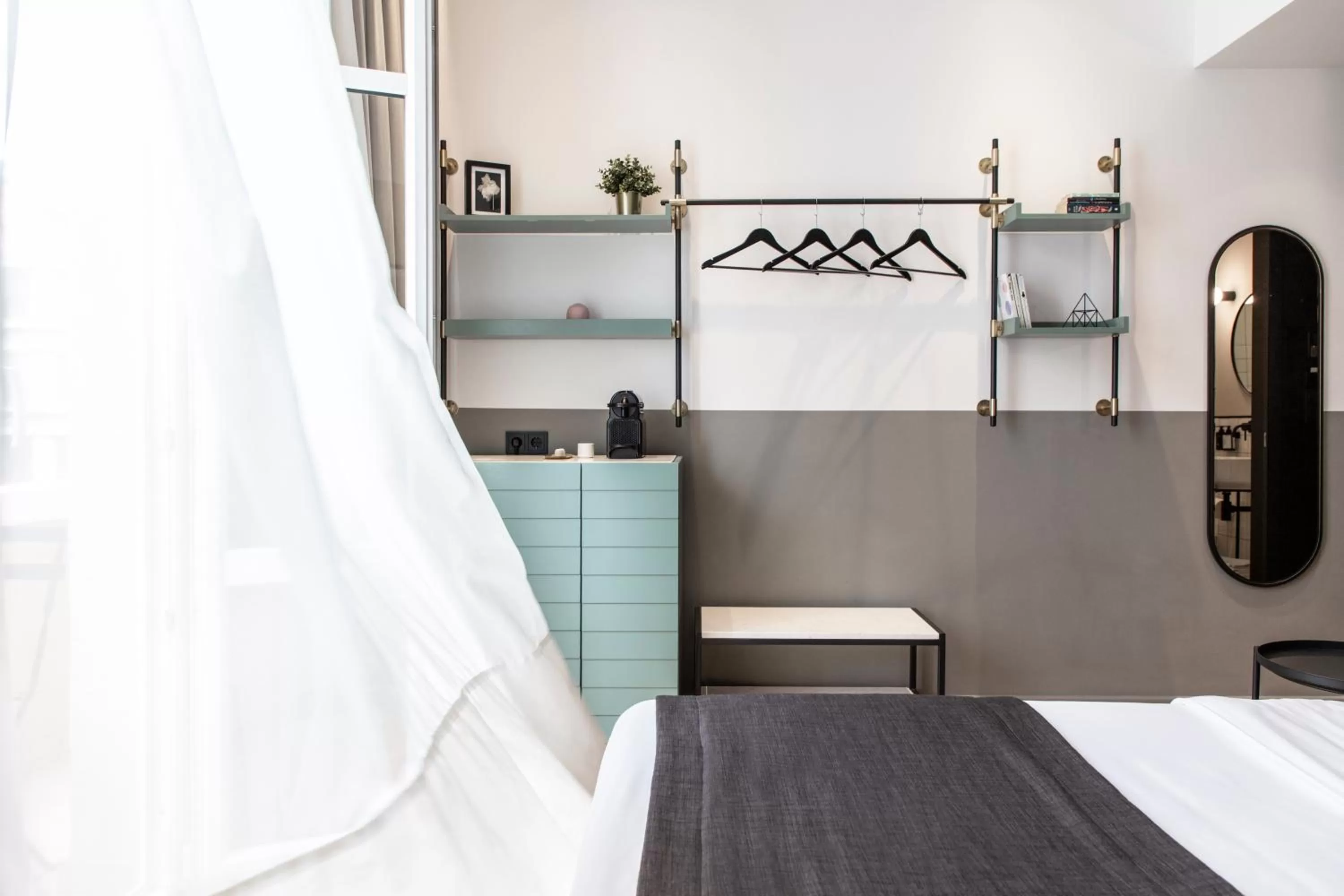 Library, Bed in The Modernist Thessaloniki