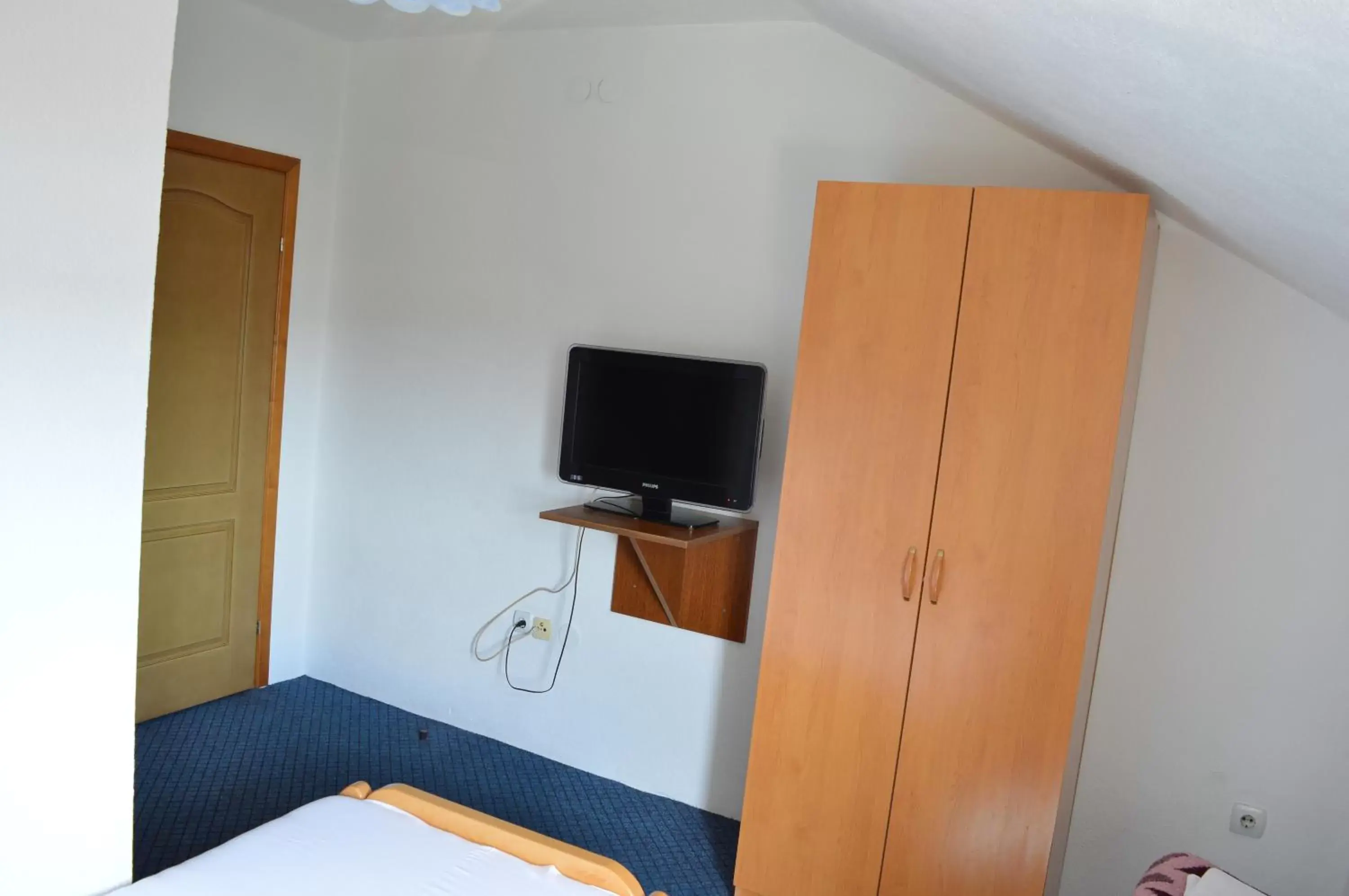 Double or Twin Room in Motel Signal Double or Twin Room in Motel Signal