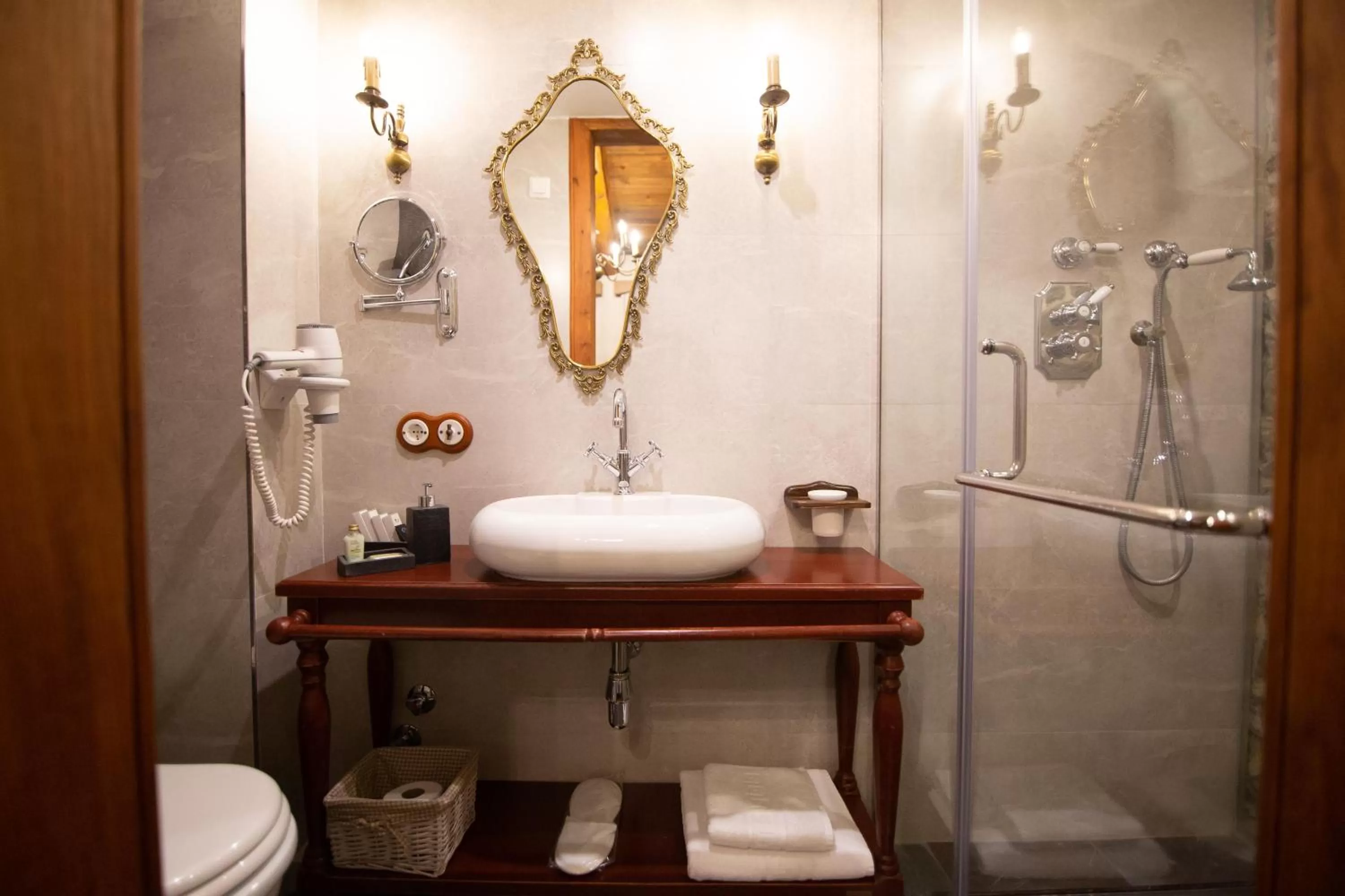 Bathroom in Vila Ebel Hotel Pool & Spa