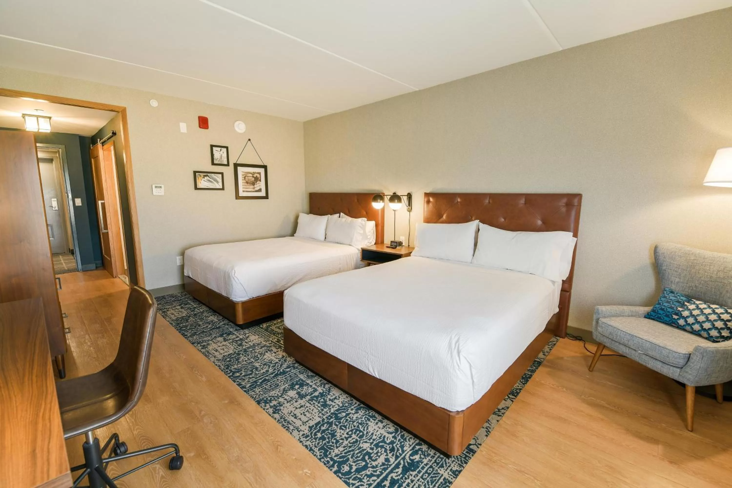 Double Room with Two Double Beds and Adapted Tub - Mobility and Hearing Accessible in Four Points by Sheraton Wakefield Boston Hotel & Conference Center