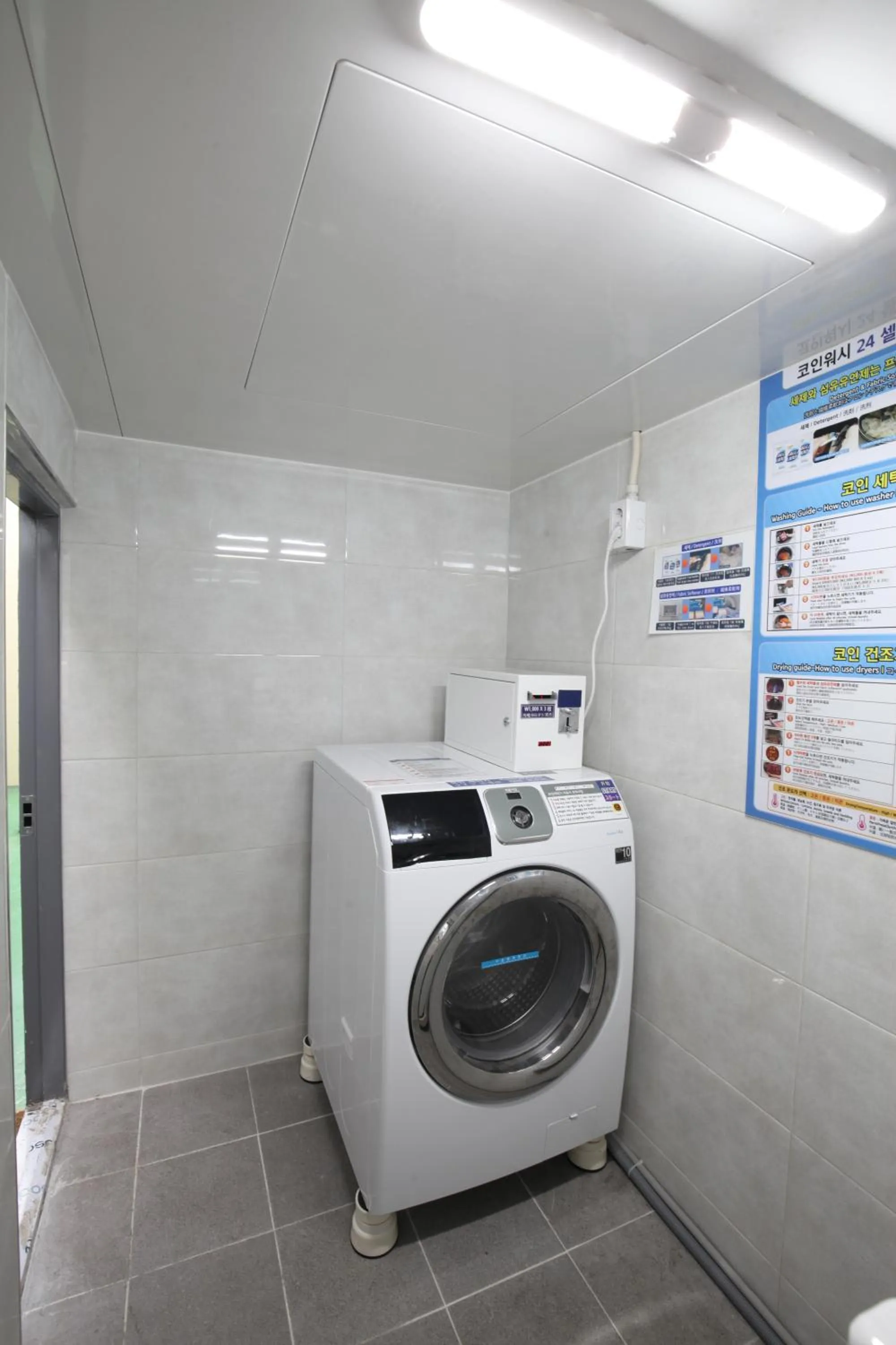 Decorative detail in Angel Hotel