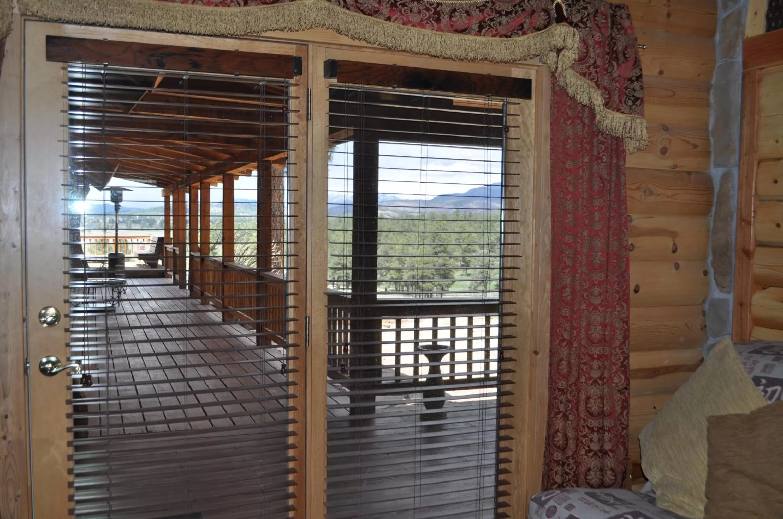 Balcony/Terrace in Elkwood Manor Bed & Breakfast