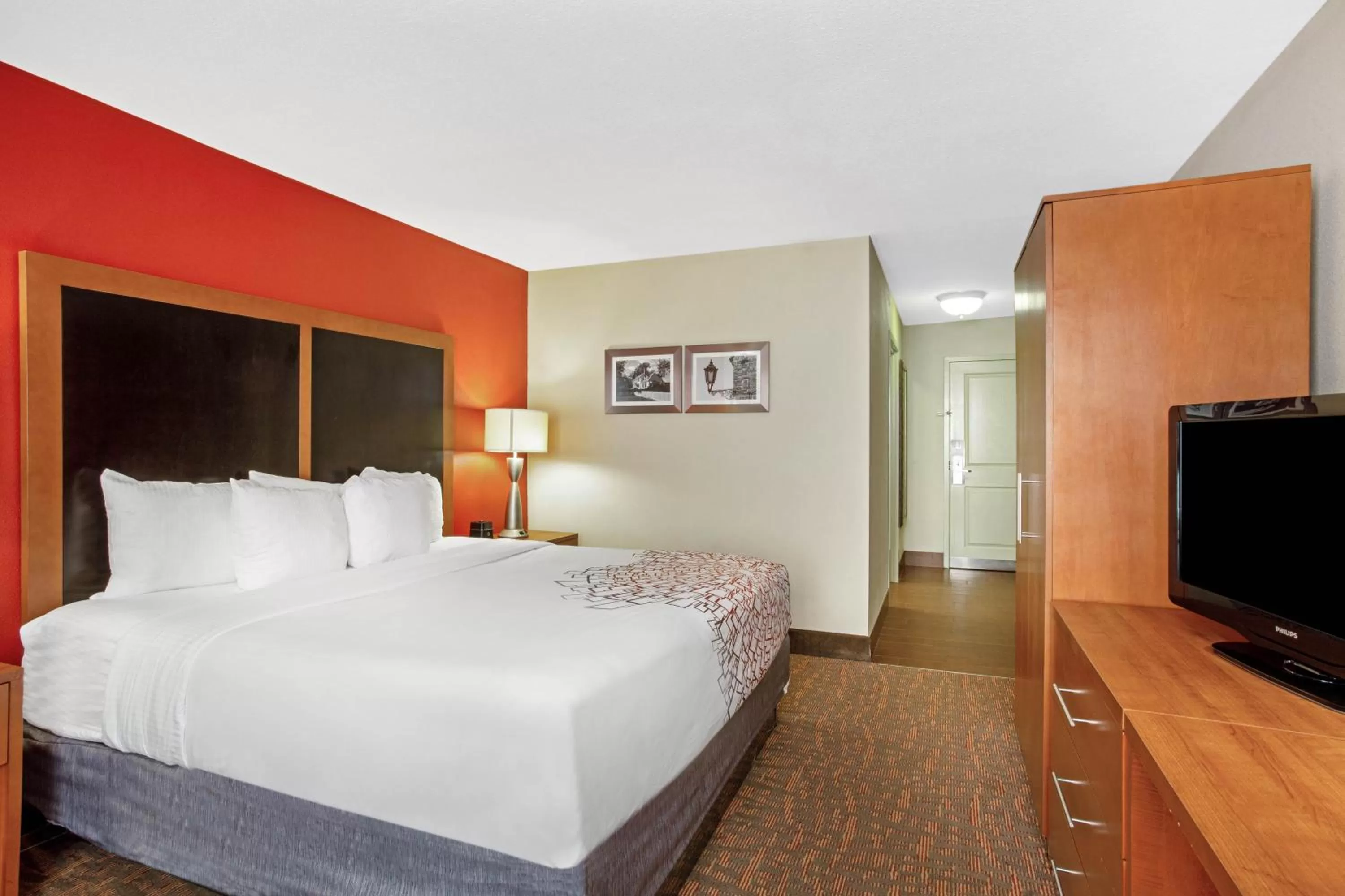 Bed in La Quinta by Wyndham Williamsburg Historic Area