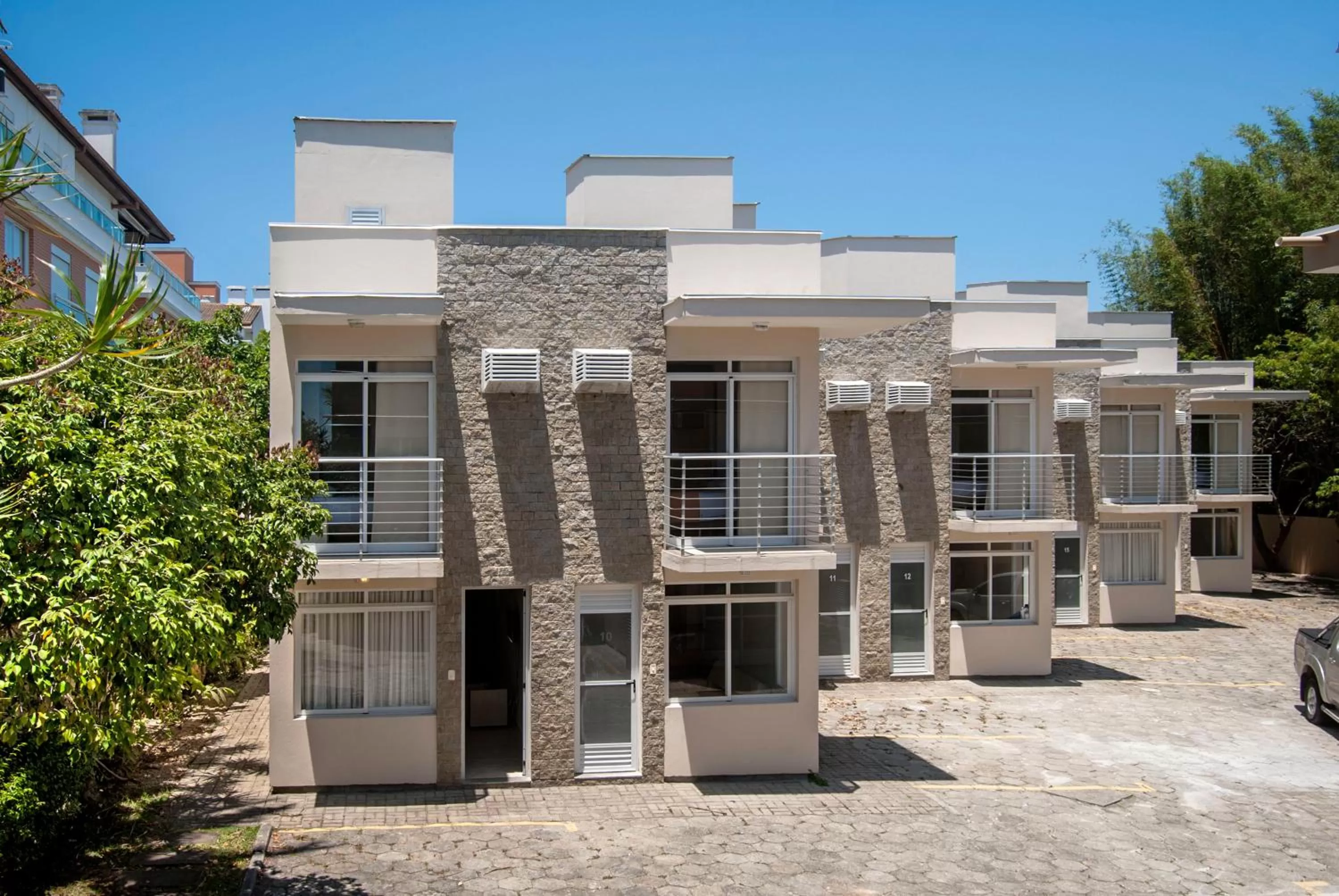 Property building in Pousada Holiday