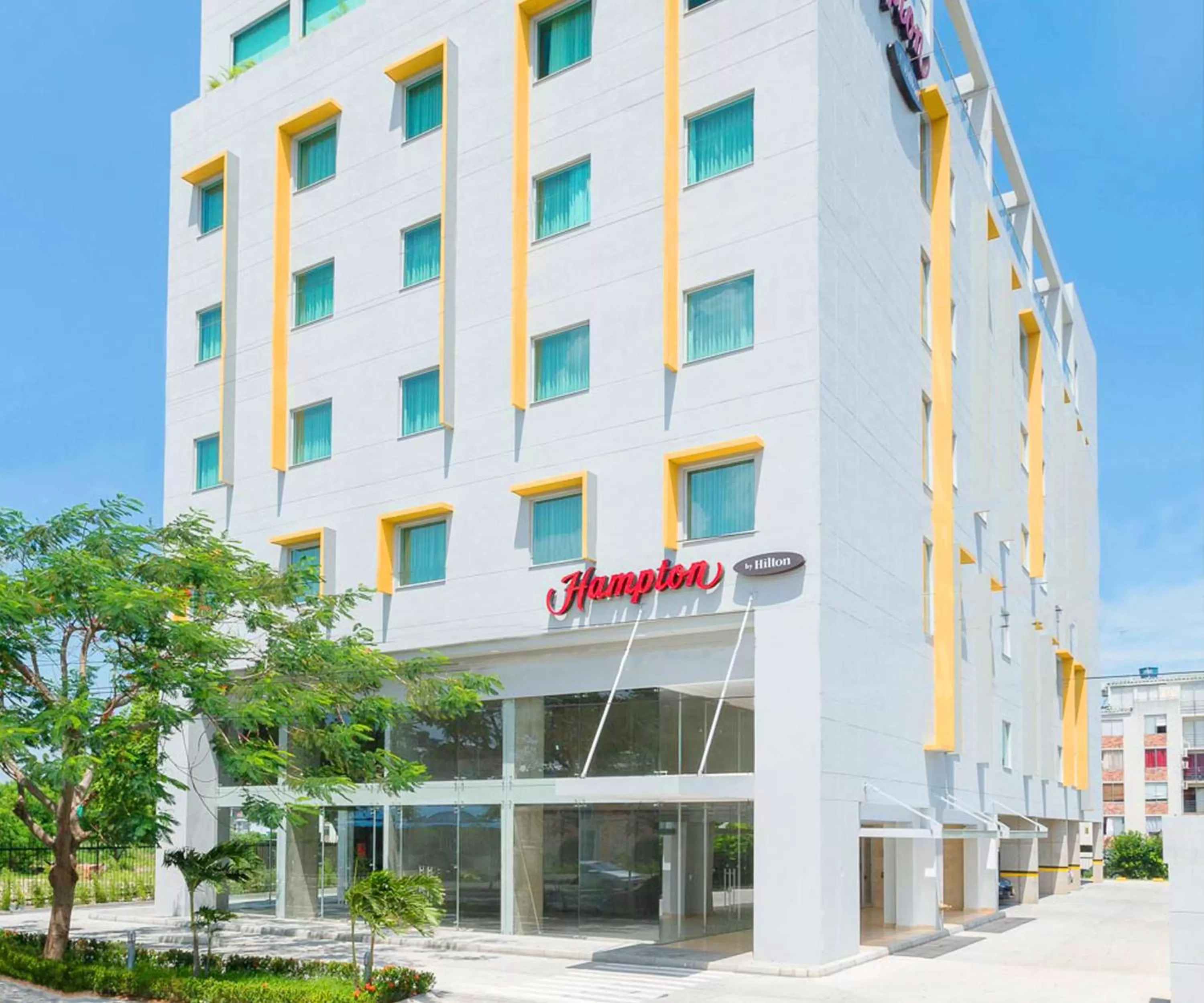 Property building in Hampton By Hilton Yopal